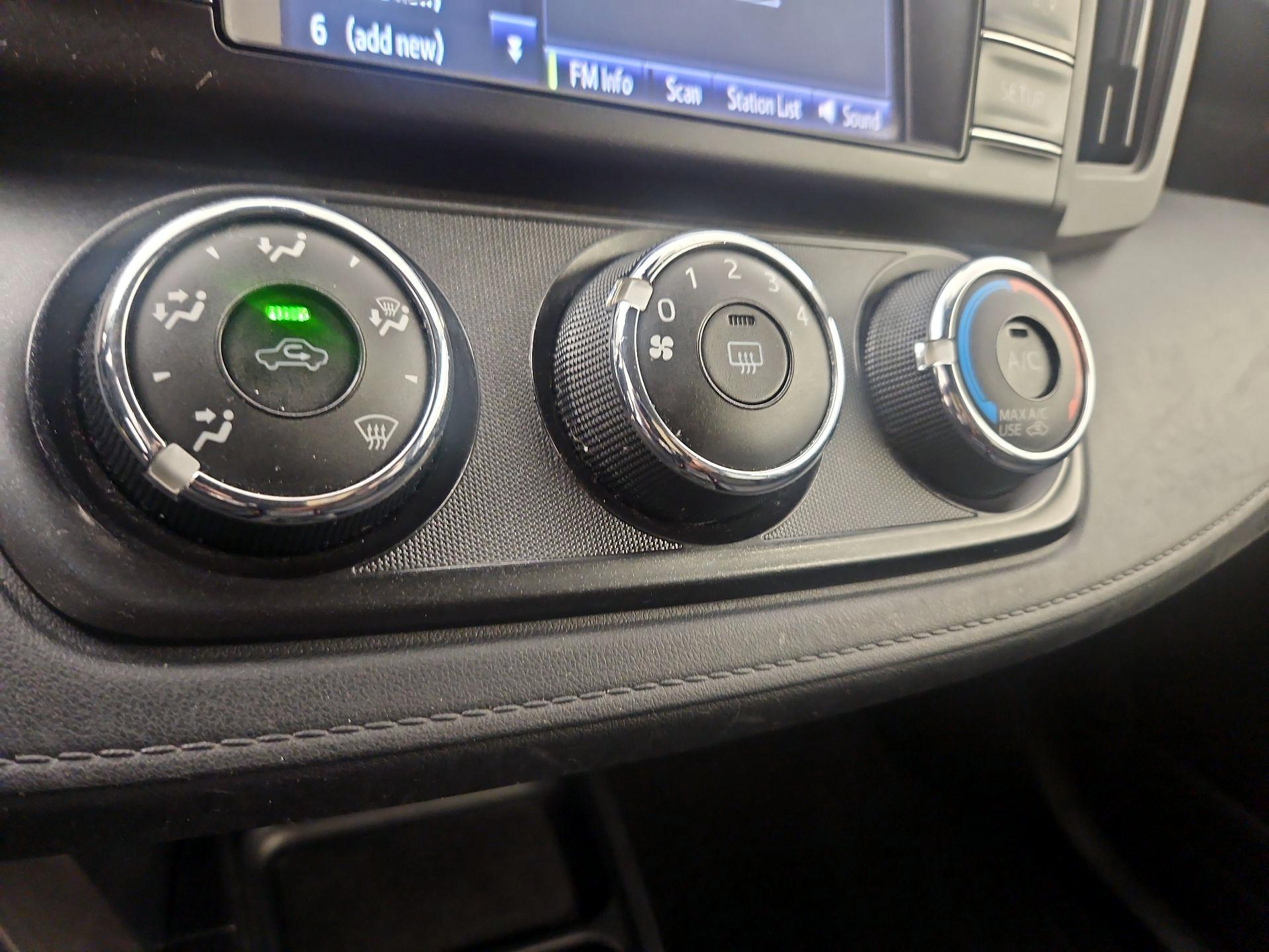 Thumbnail: 2017 Toyota RAV4 - 16