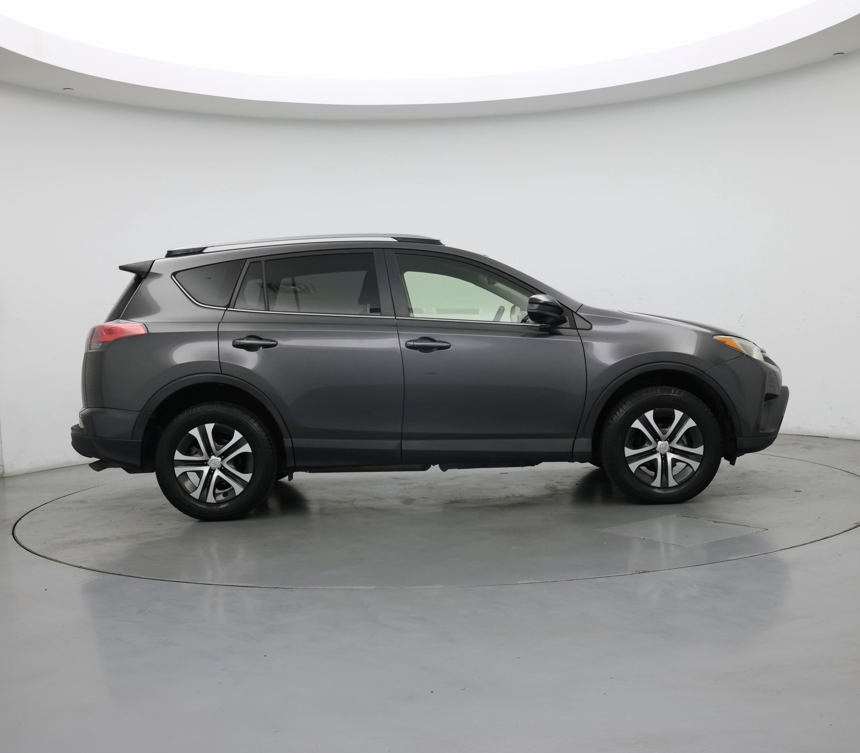 Thumbnail: 2017 Toyota RAV4 - 7