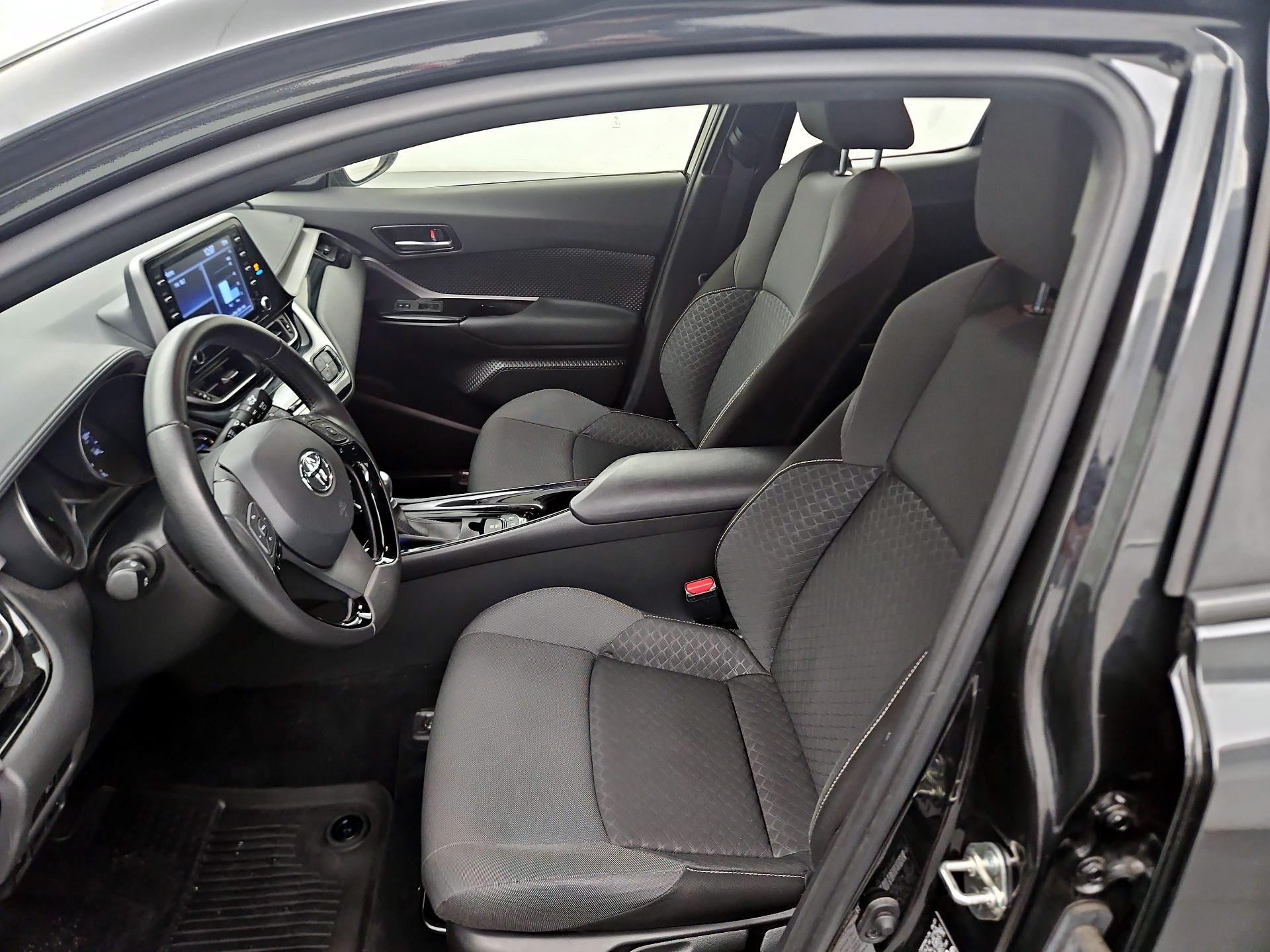 Thumbnail: 2021 Toyota C-HR - 11