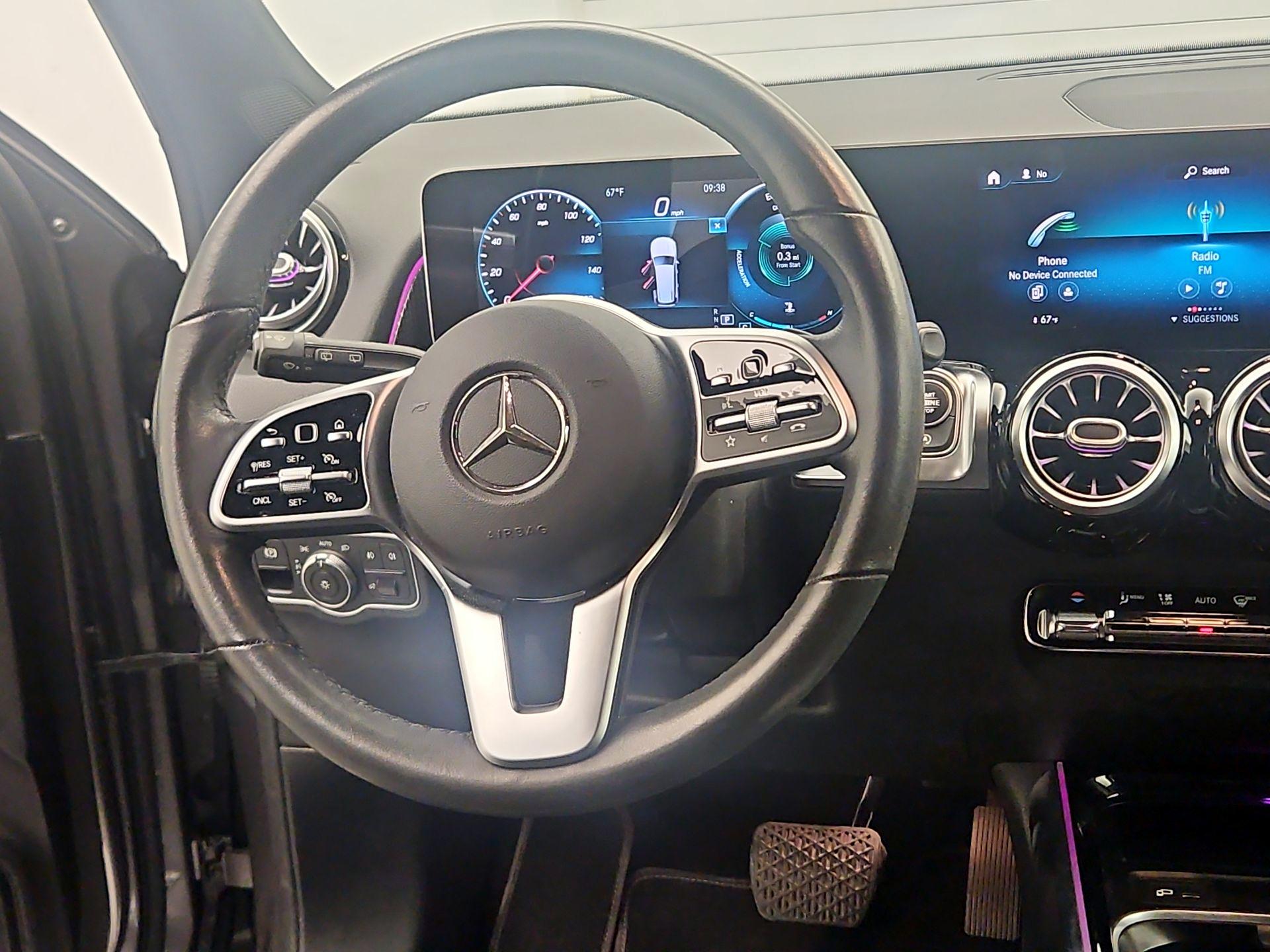 Thumbnail: 2020 Mercedes-Benz GLB - 10