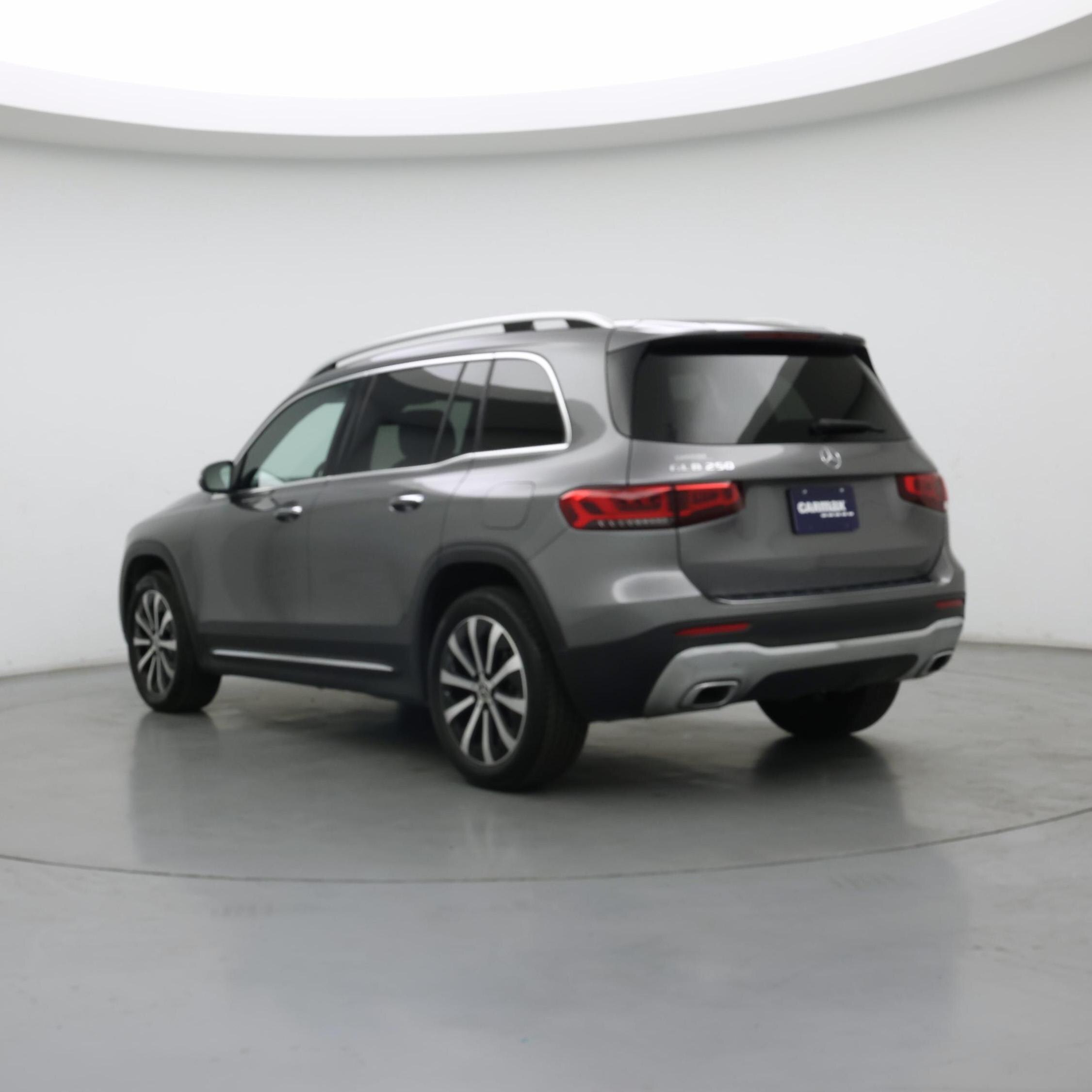 Thumbnail: 2020 Mercedes-Benz GLB - 2