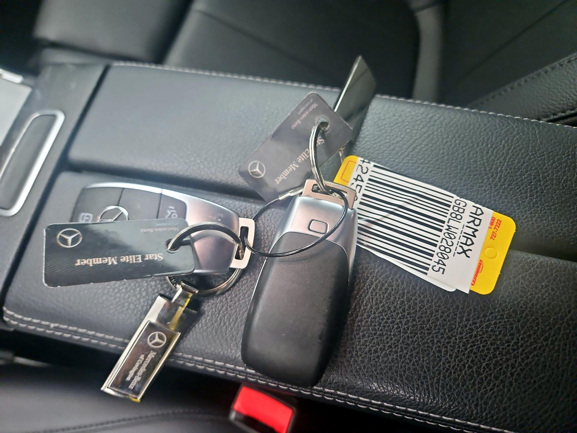 Thumbnail: 2020 Mercedes-Benz GLB - 19