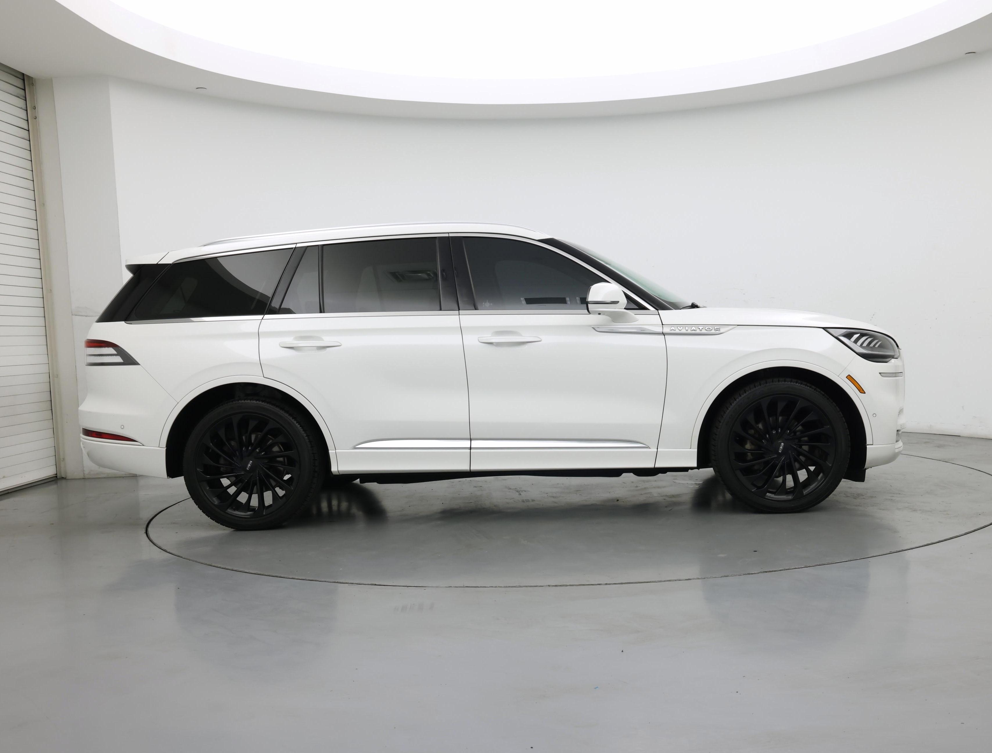 Thumbnail: 2021 Lincoln Aviator - 7