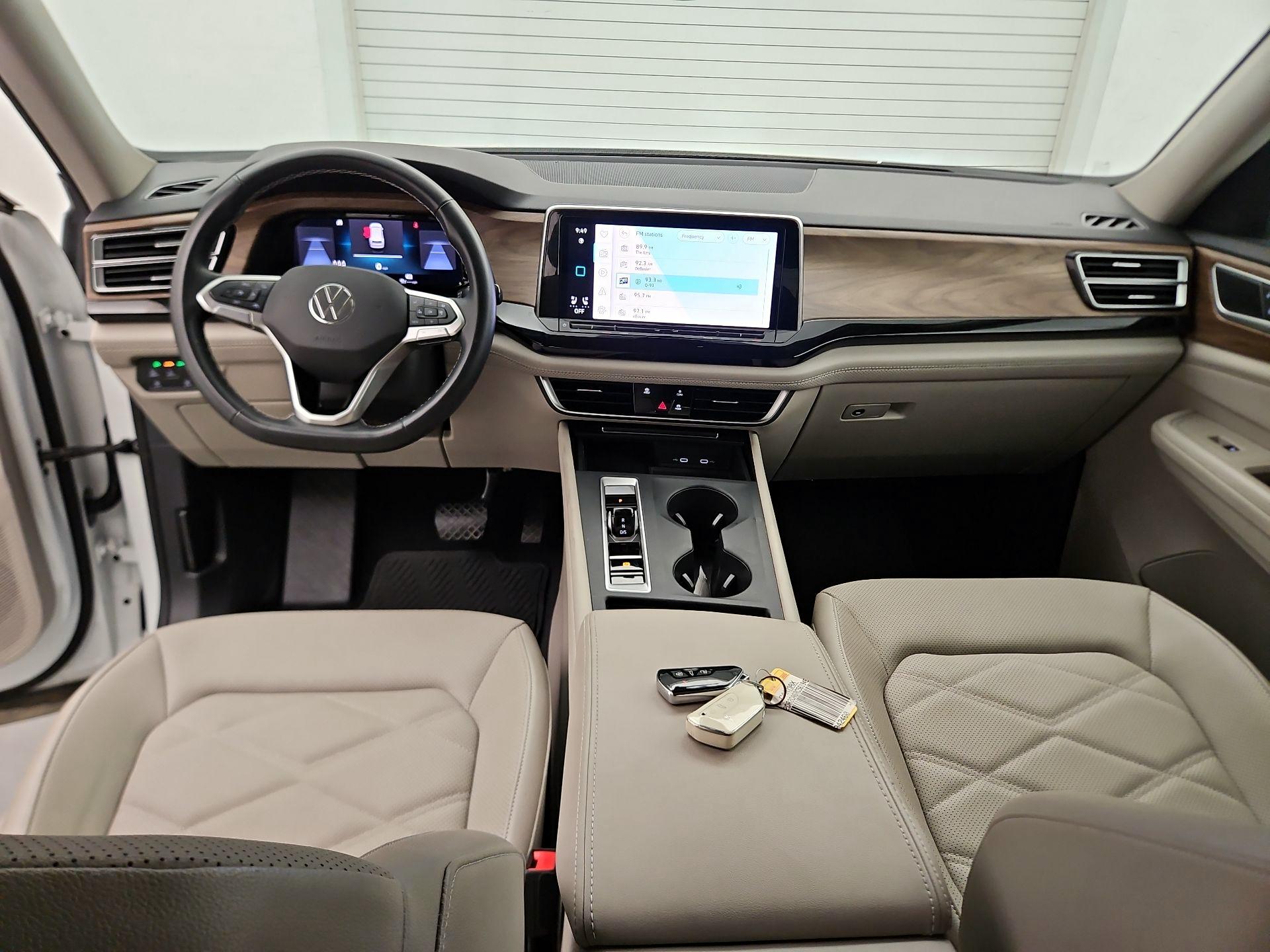 Thumbnail: 2024 Volkswagen Atlas - 9