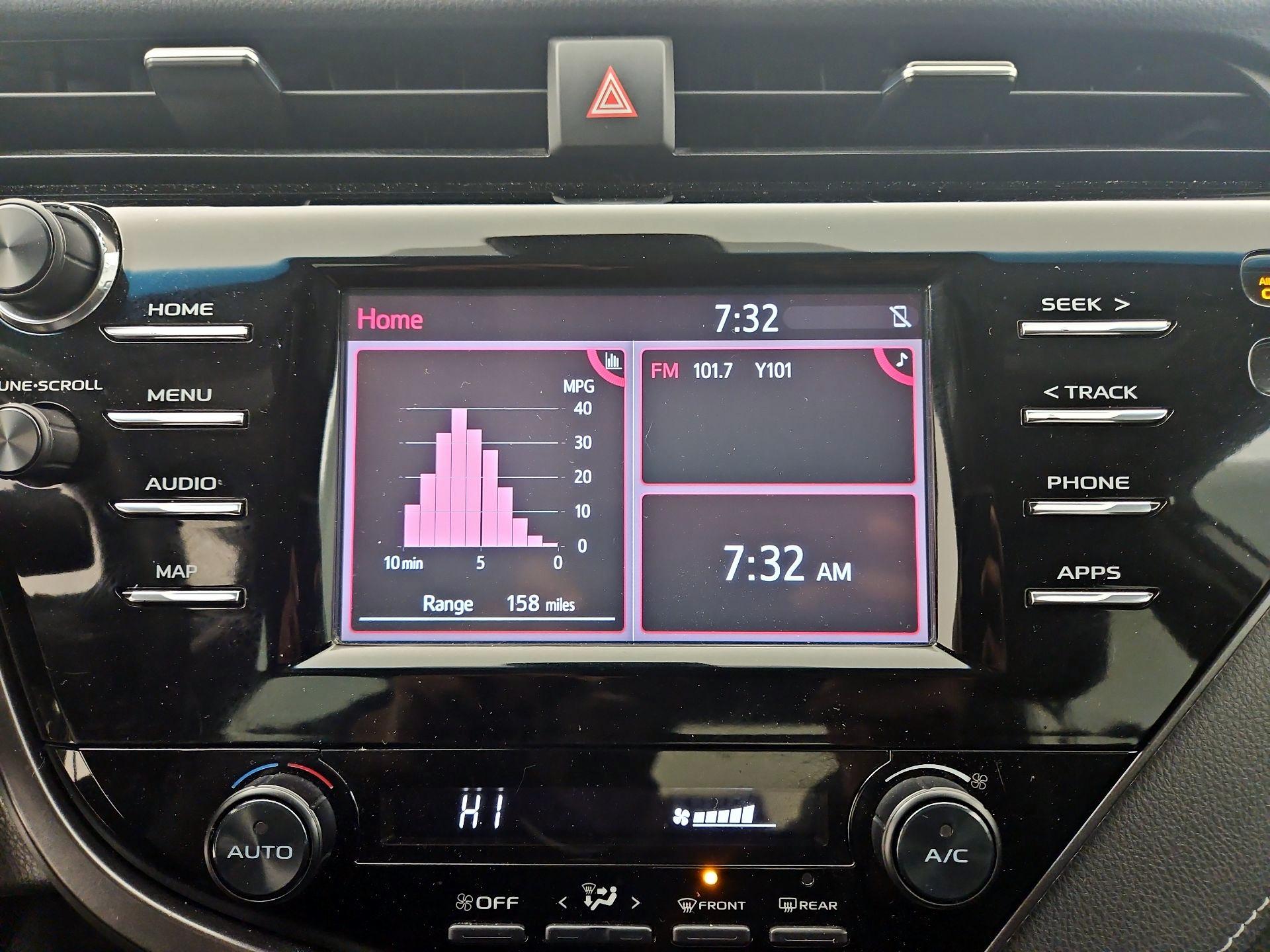 Thumbnail: 2020 Toyota Camry - 15