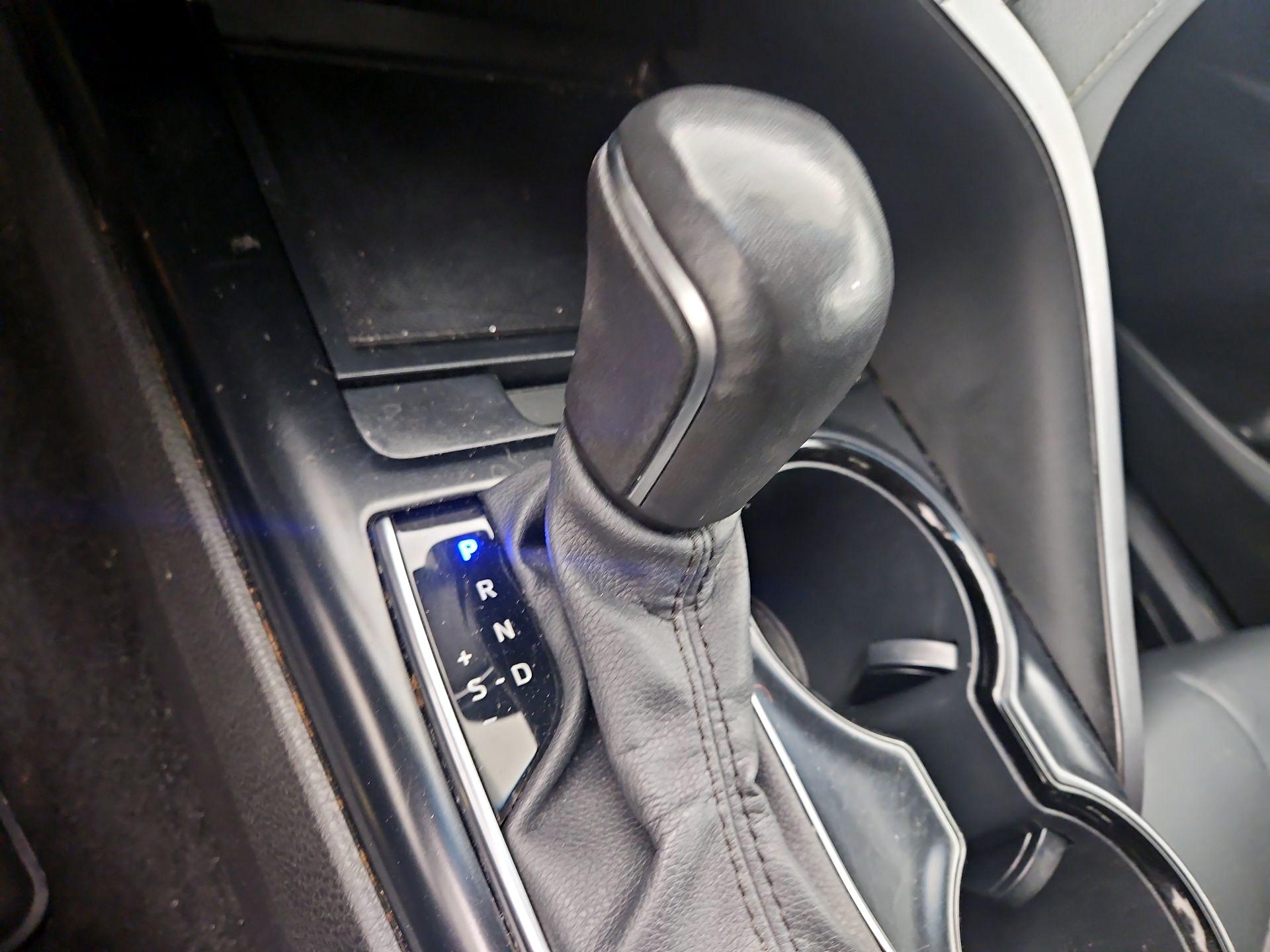 Thumbnail: 2020 Toyota Camry - 17