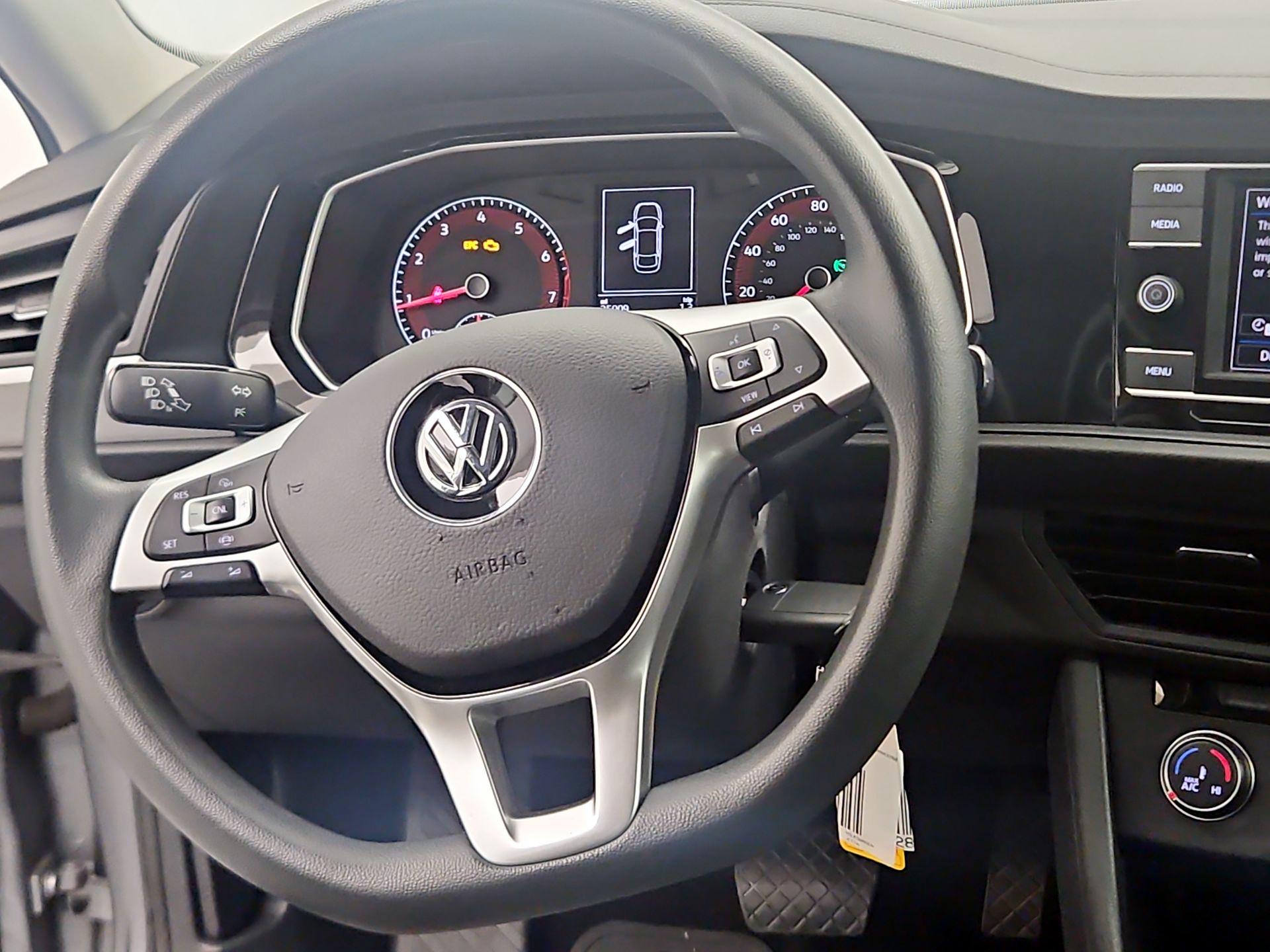 Thumbnail: 2021 Volkswagen Jetta - 10