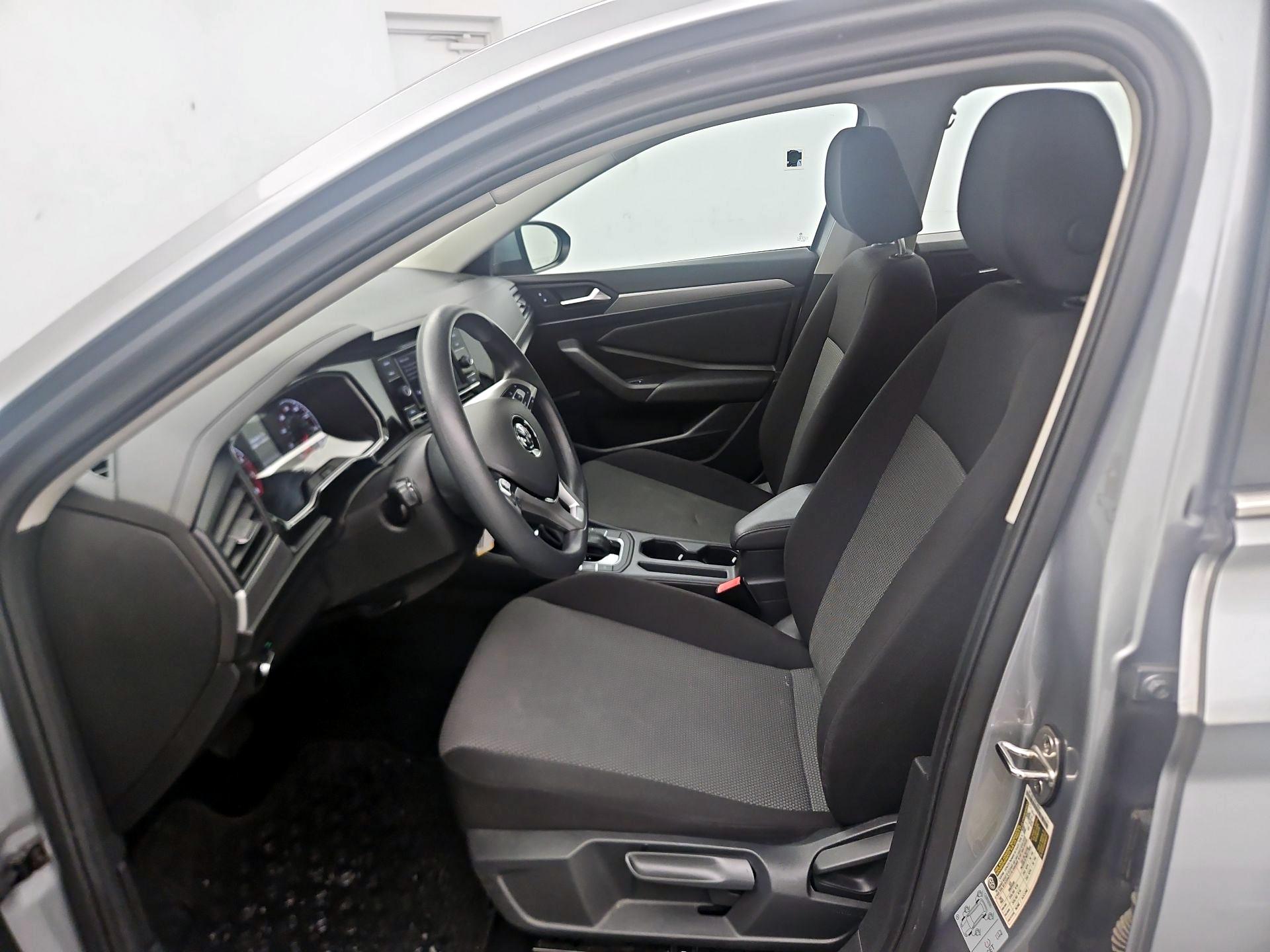 Thumbnail: 2021 Volkswagen Jetta - 11