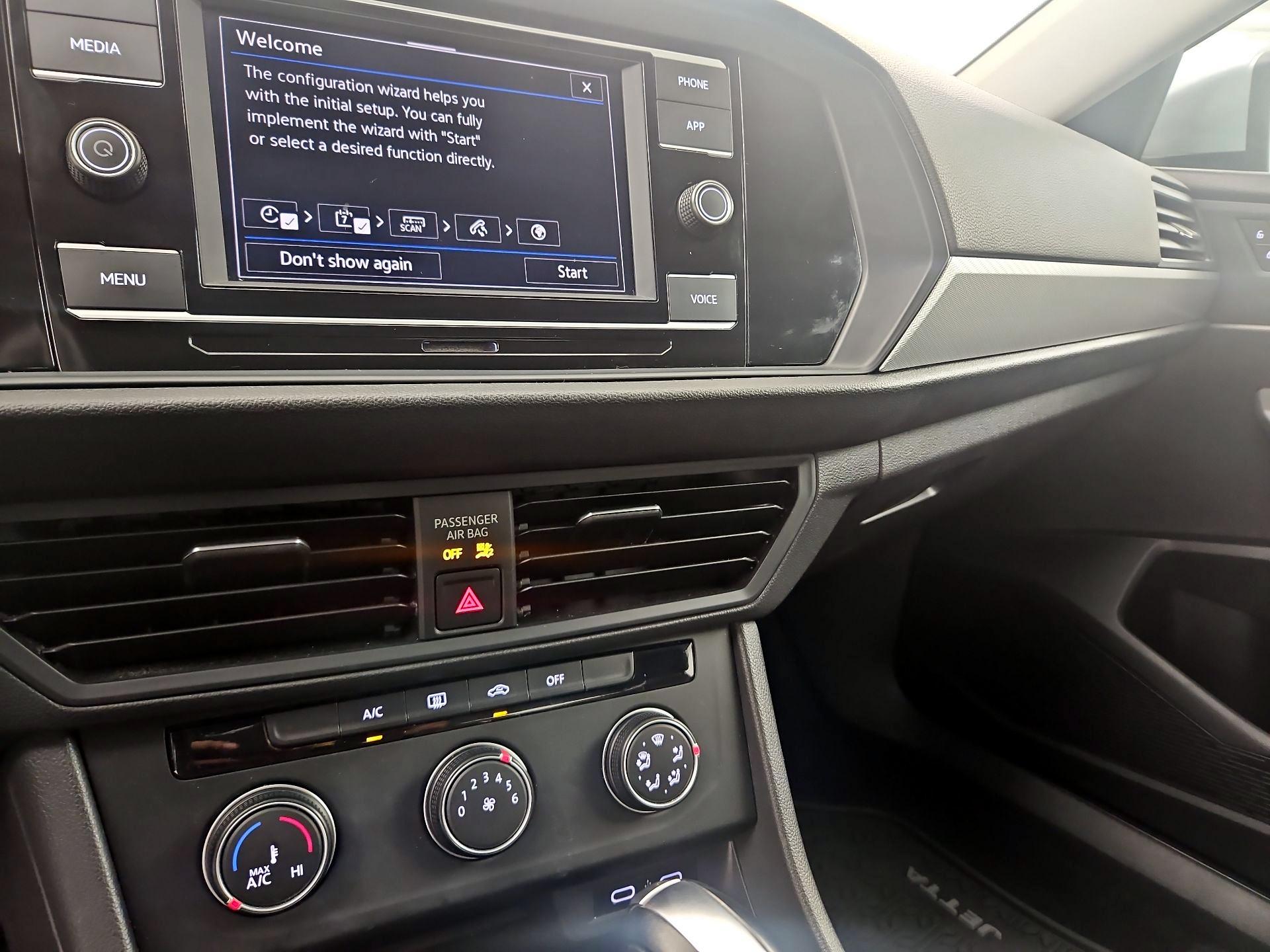 Thumbnail: 2021 Volkswagen Jetta - 14