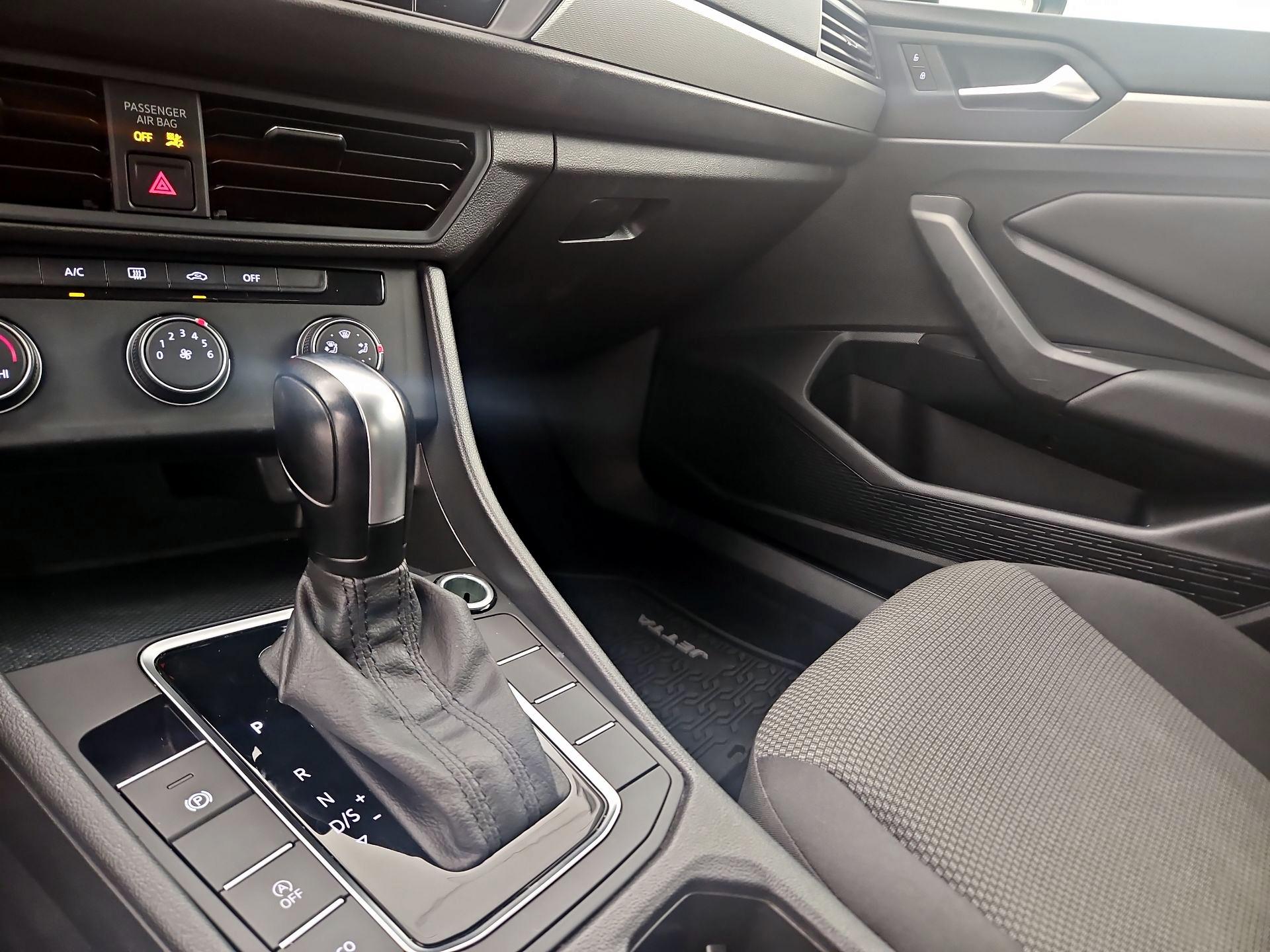 Thumbnail: 2021 Volkswagen Jetta - 15