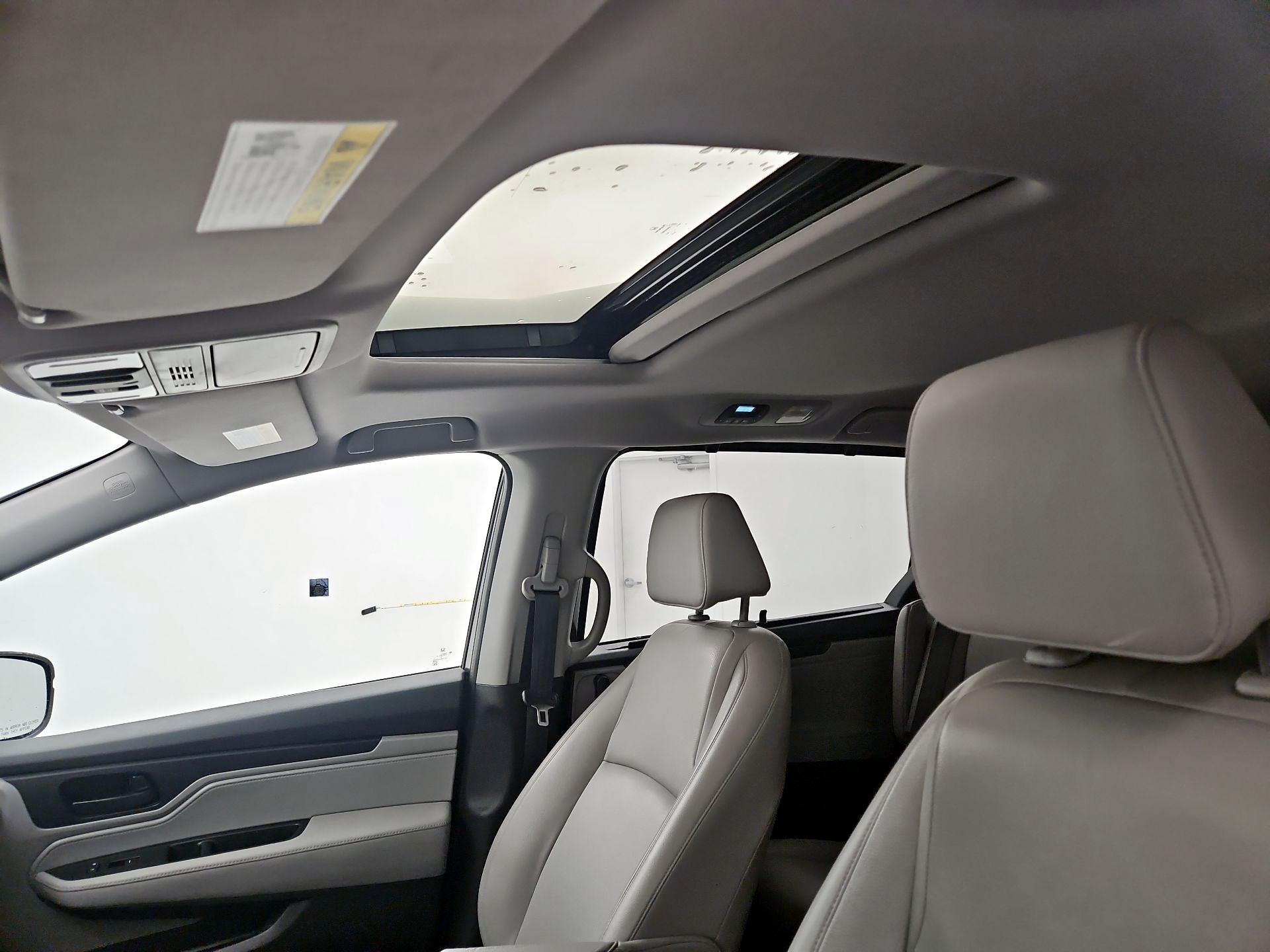 Thumbnail: 2018 Honda Odyssey - 20