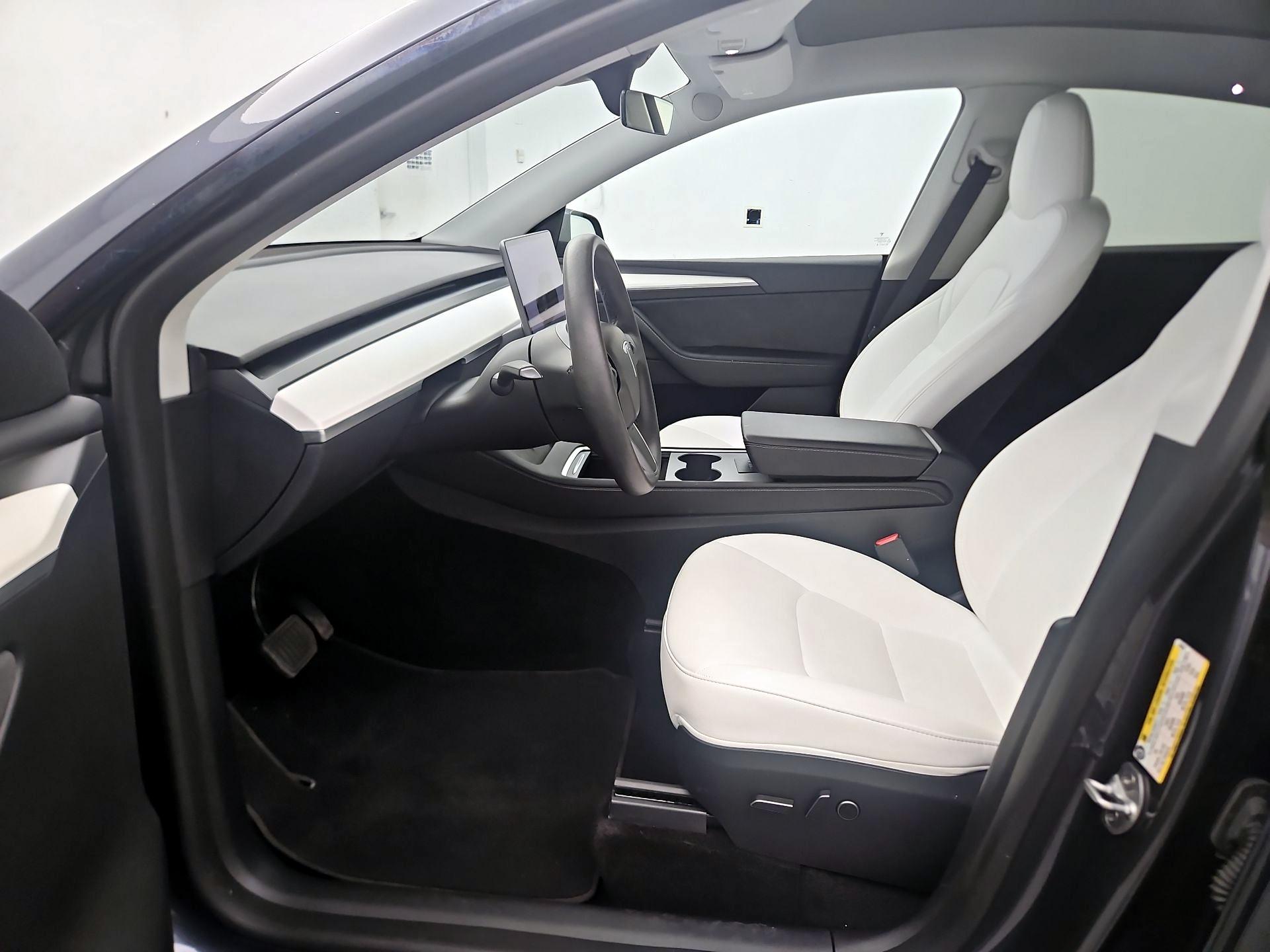 Thumbnail: 2023 Tesla Model Y - 11