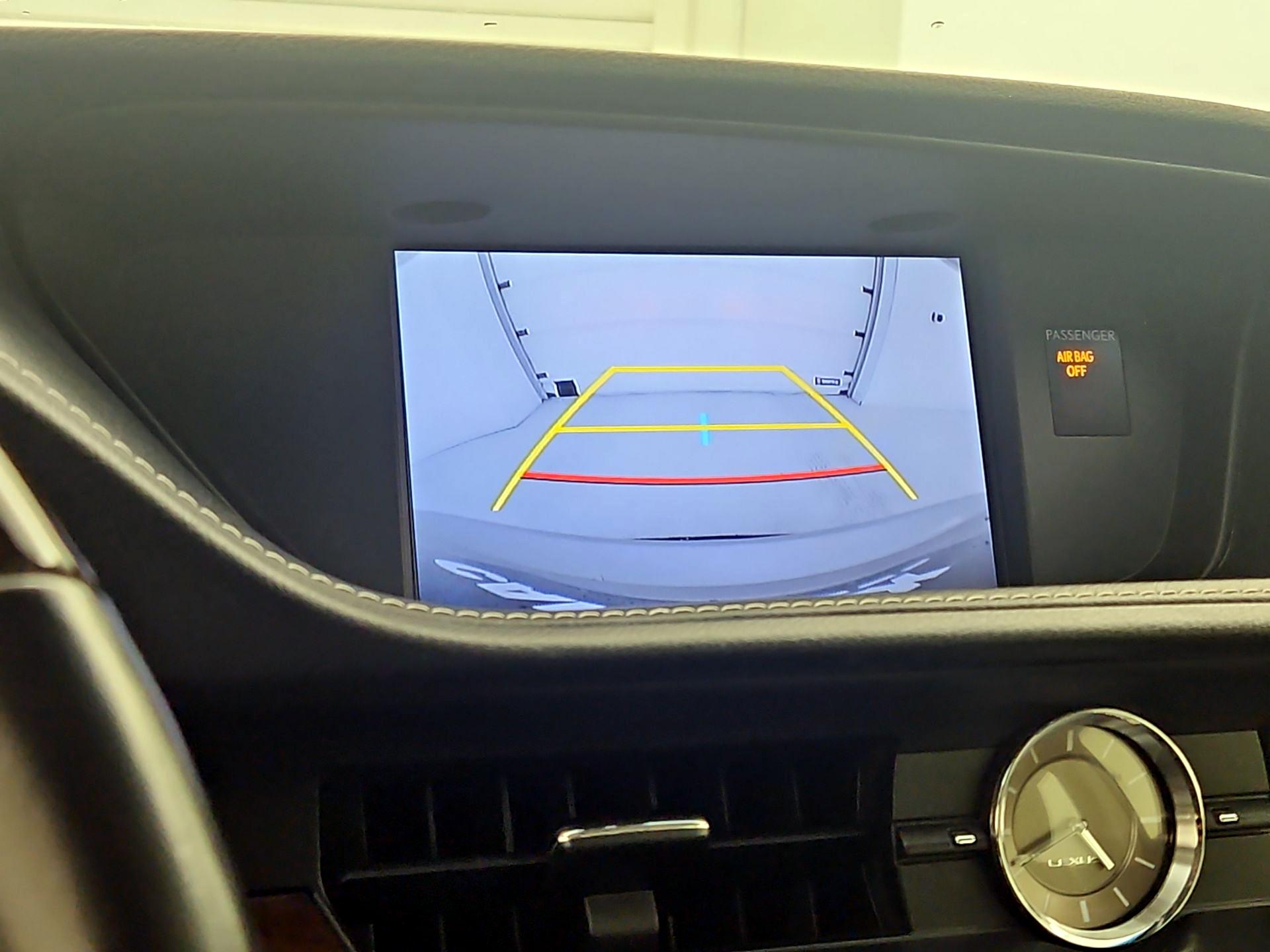 Thumbnail: 2015 Lexus ES - 14