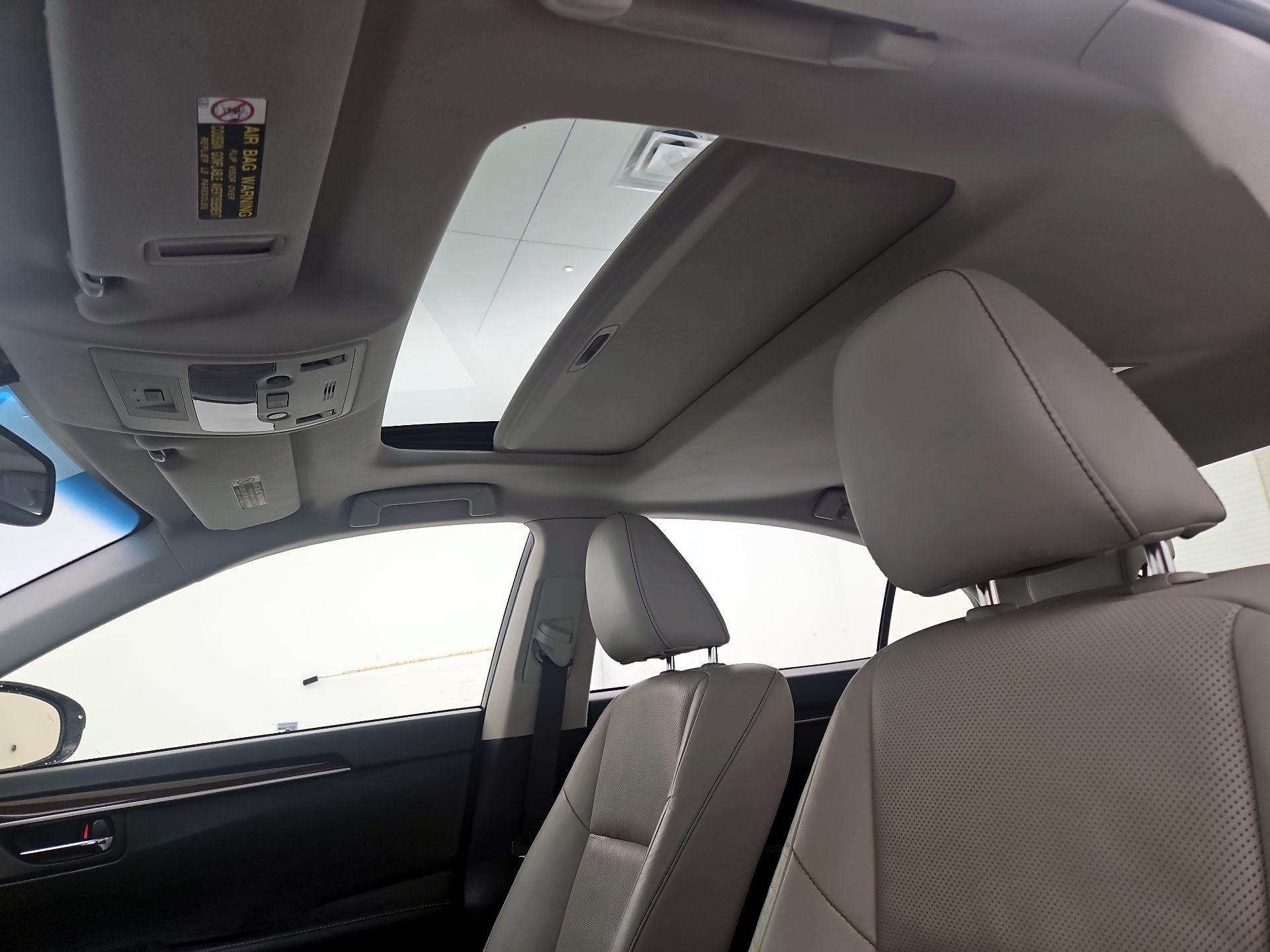 Thumbnail: 2015 Lexus ES - 19