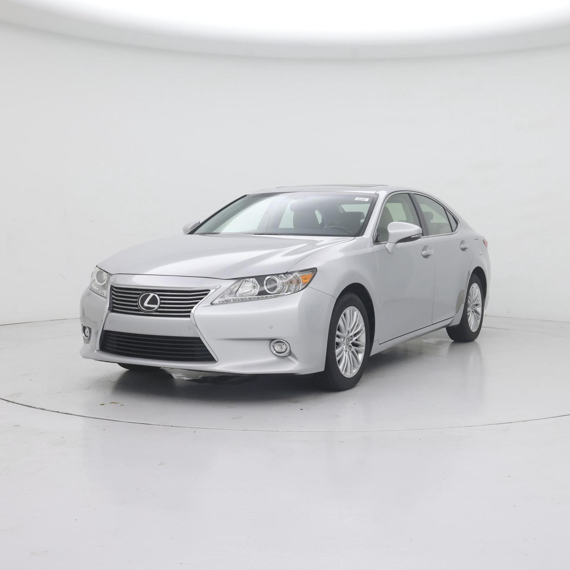 Thumbnail: 2015 Lexus ES - 4