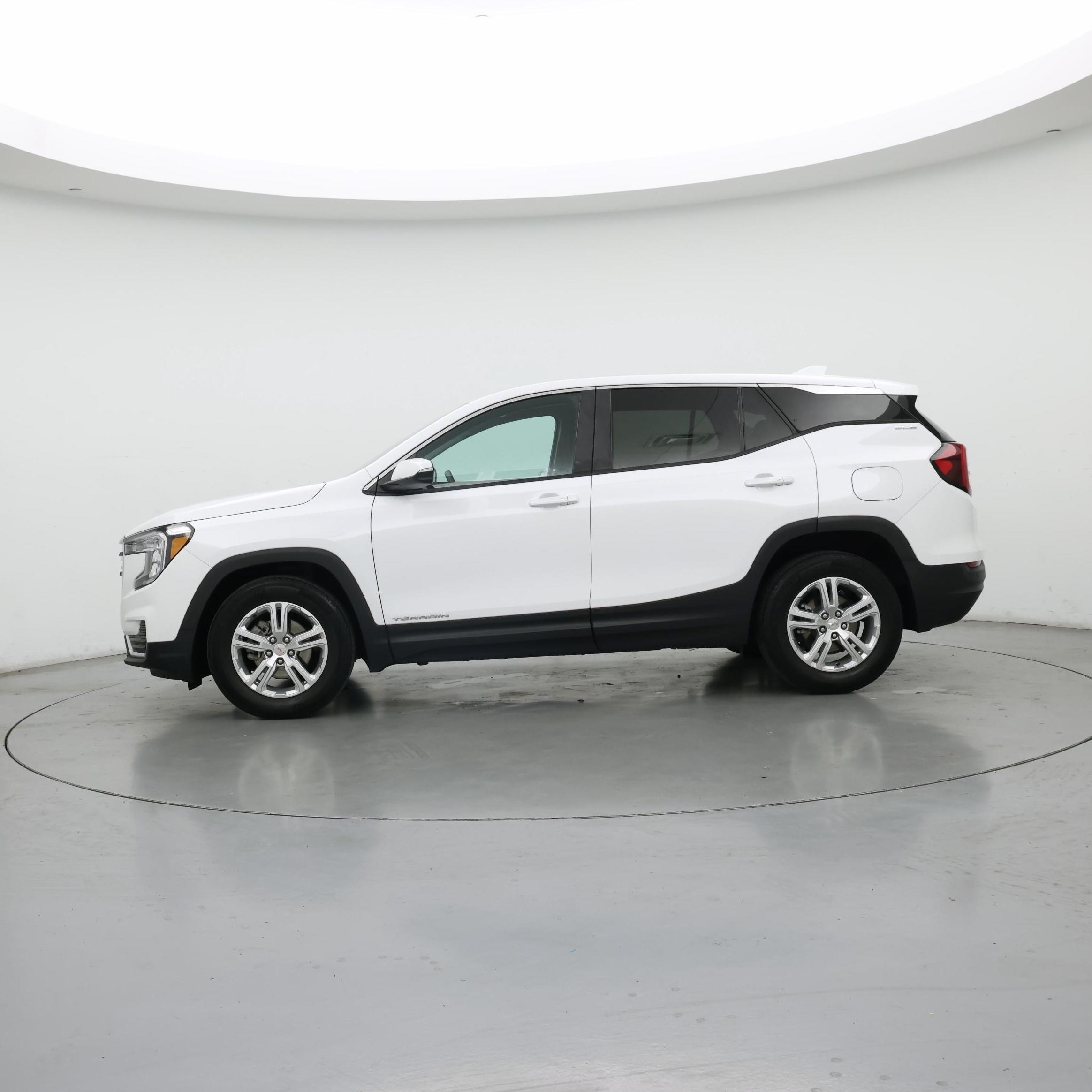 Thumbnail: 2022 GMC Terrain - 3