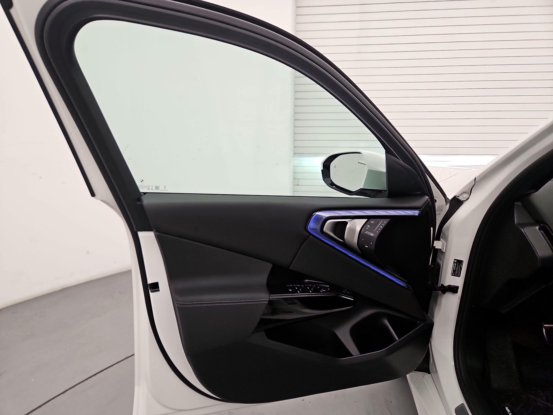 Thumbnail: 2026 BMW X3 - 12