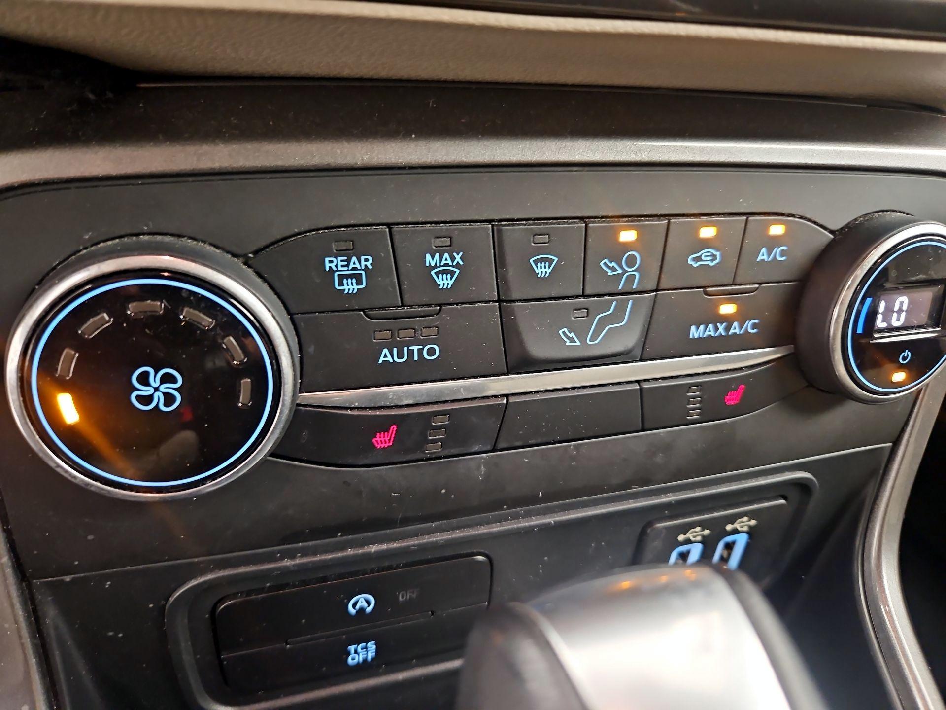 Thumbnail: 2021 Ford EcoSport - 15