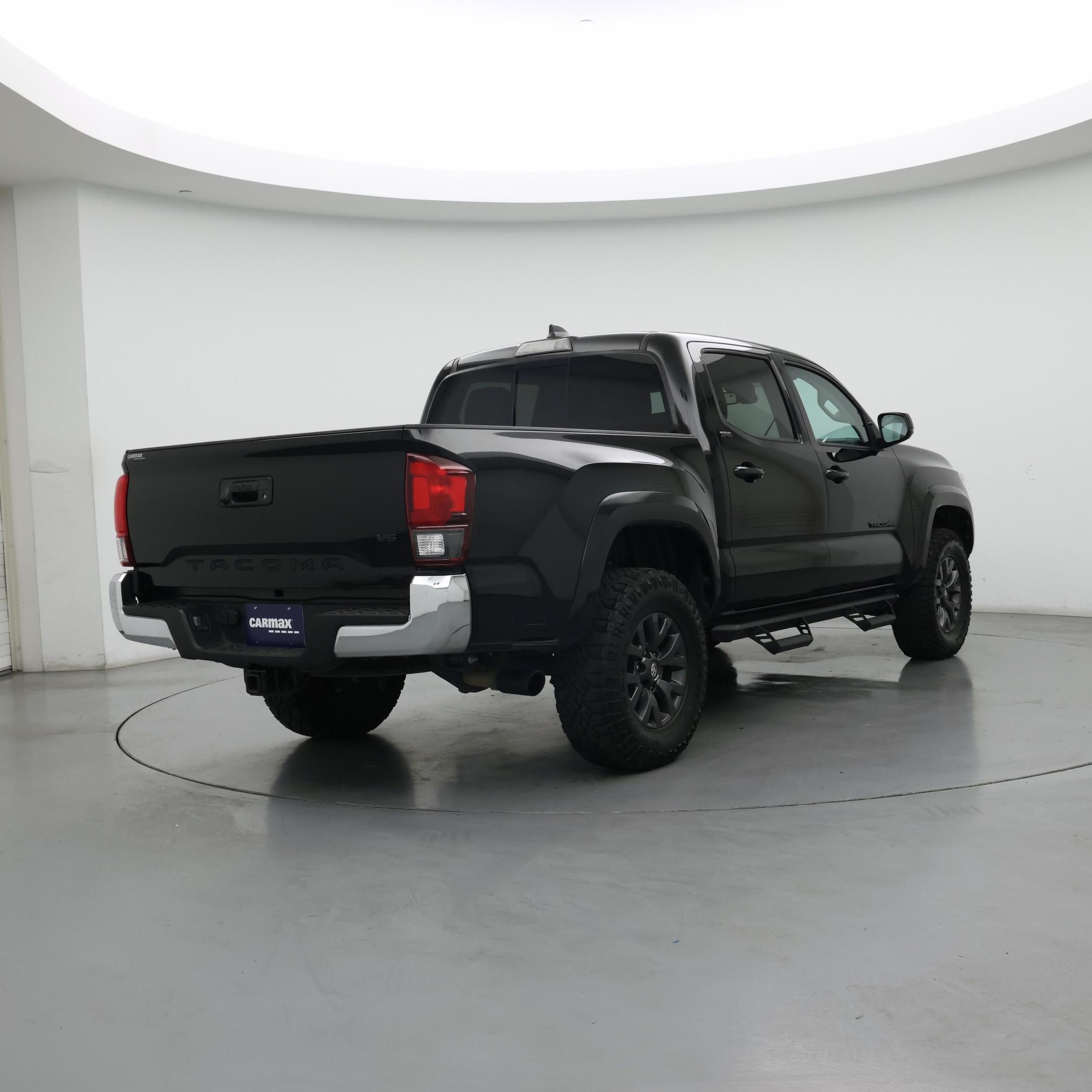 Thumbnail: 2023 Toyota Tacoma - 8