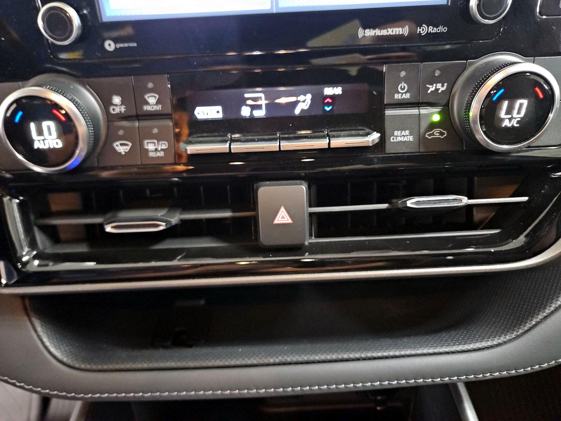 Thumbnail: 2022 Toyota Highlander - 15