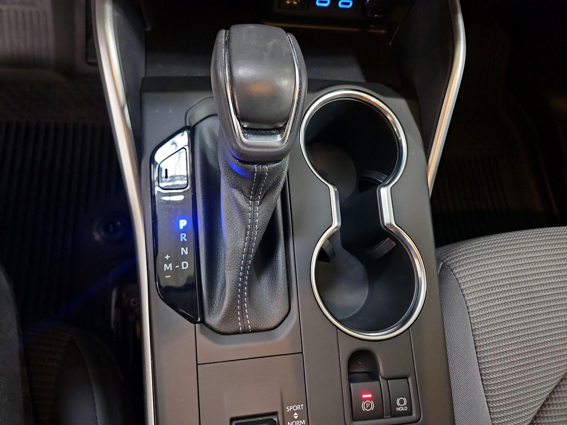 Thumbnail: 2022 Toyota Highlander - 16