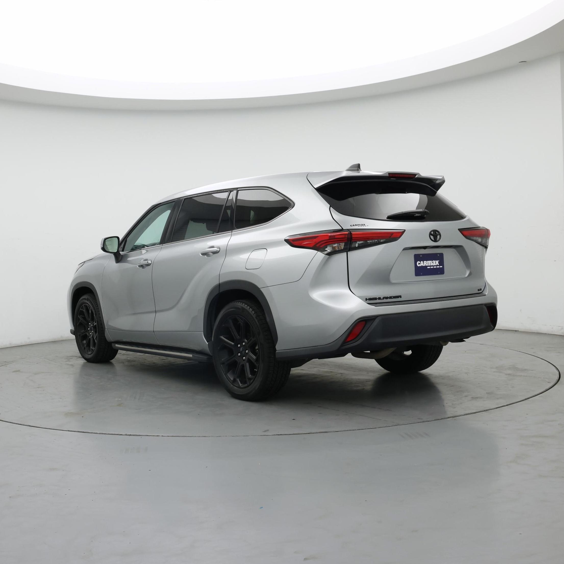 Thumbnail: 2022 Toyota Highlander - 2