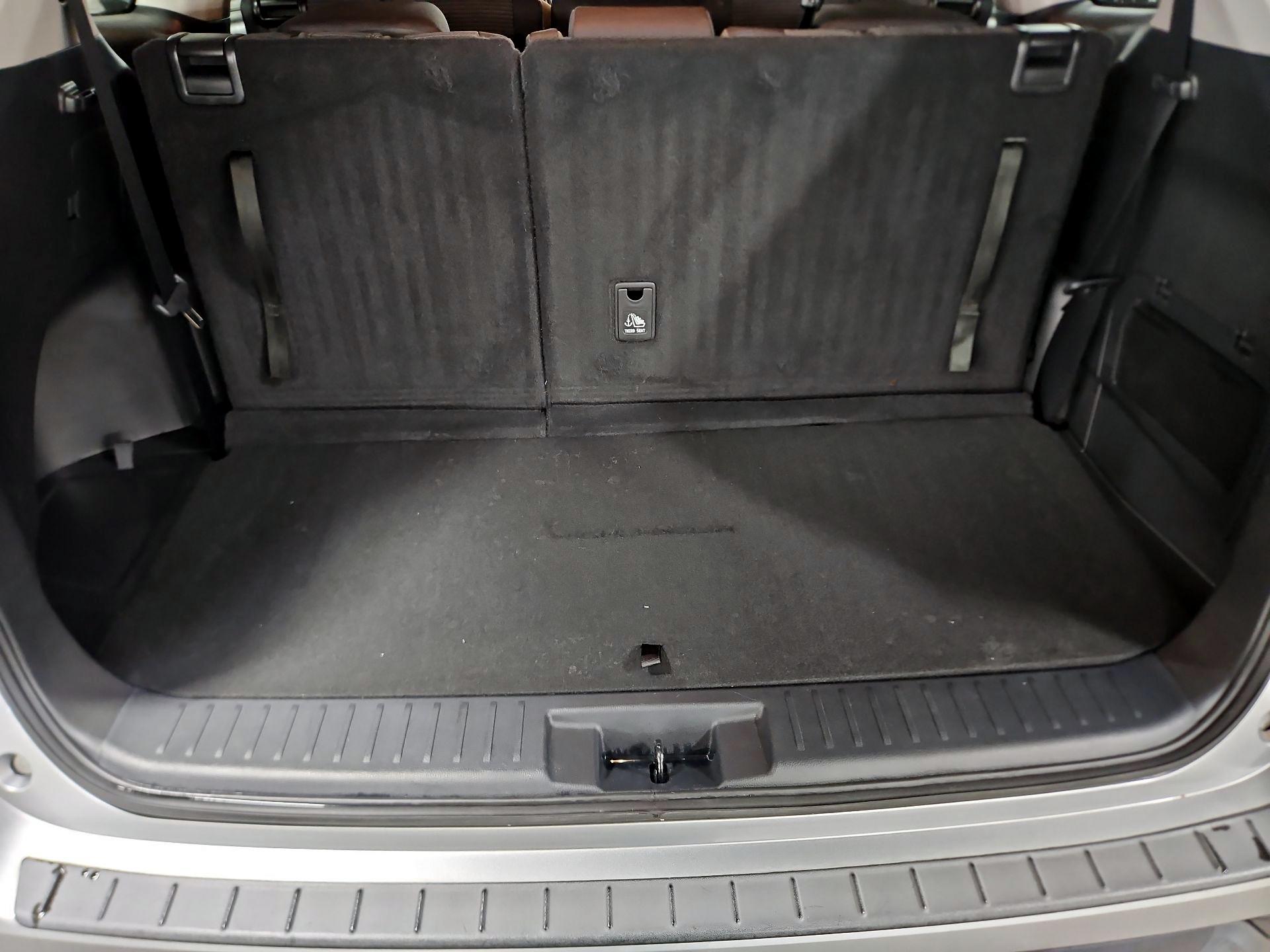 Thumbnail: 2022 Toyota Highlander - 19