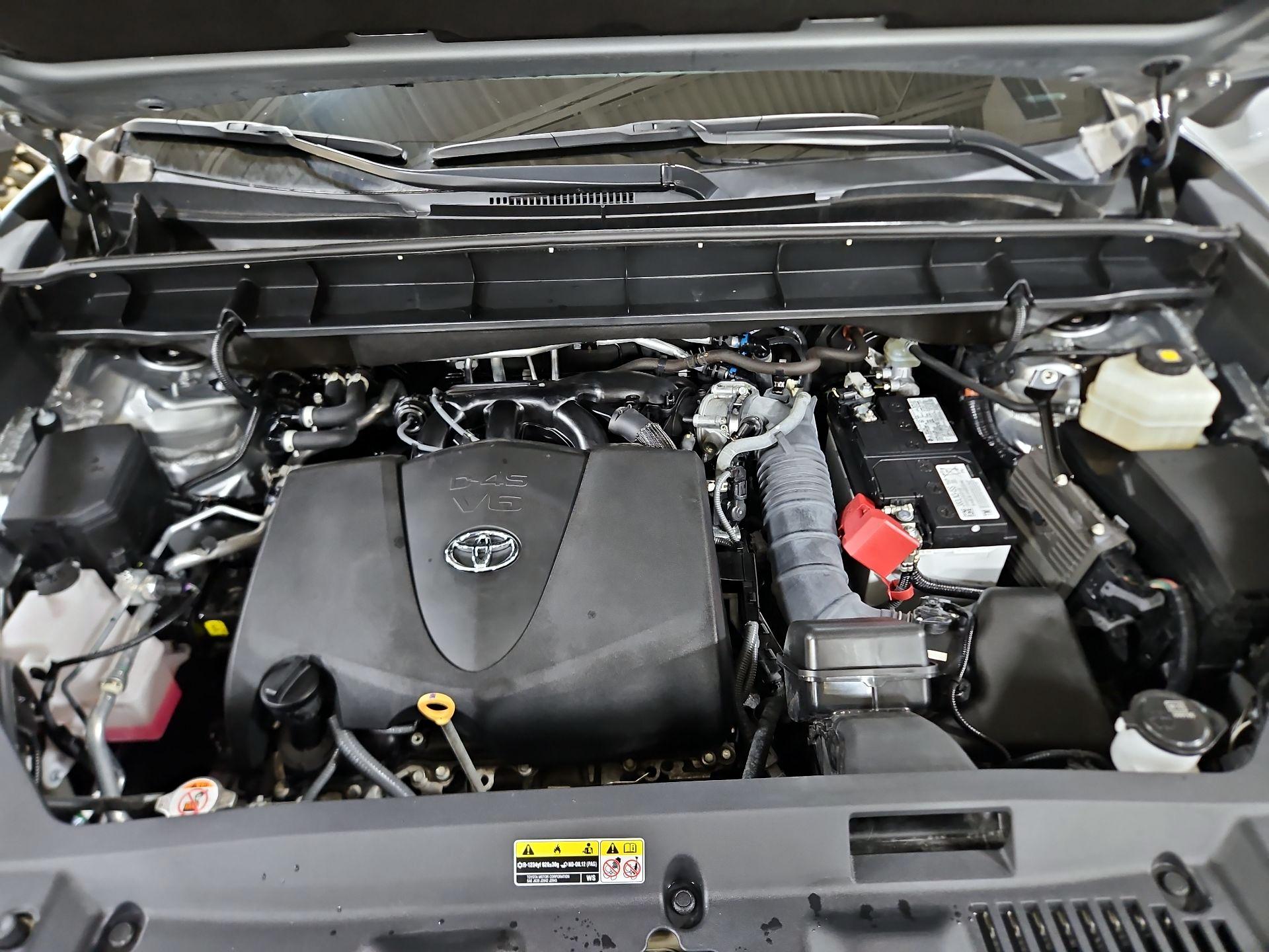 Thumbnail: 2022 Toyota Highlander - 20