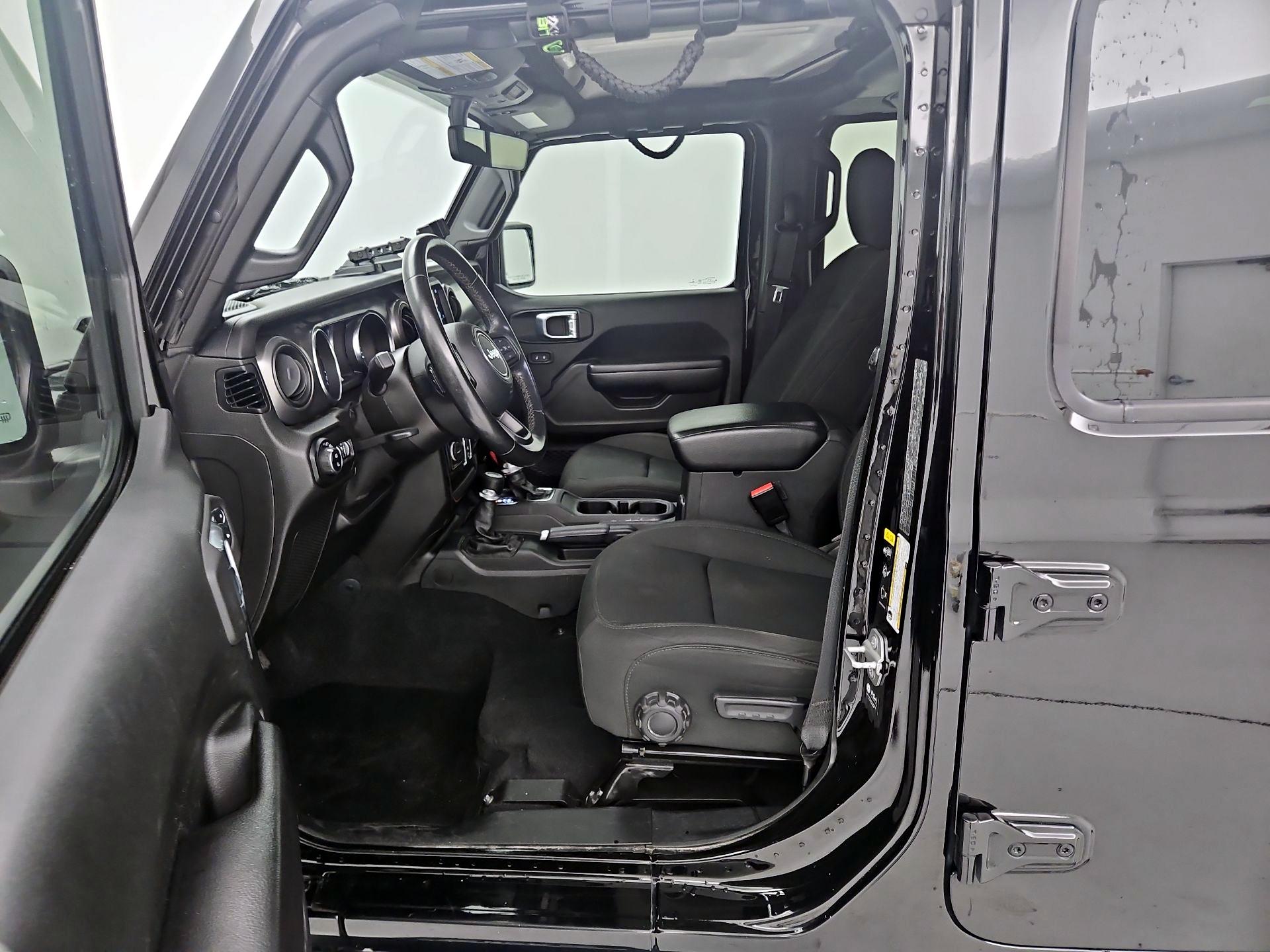 Thumbnail: 2021 Jeep Gladiator - 9