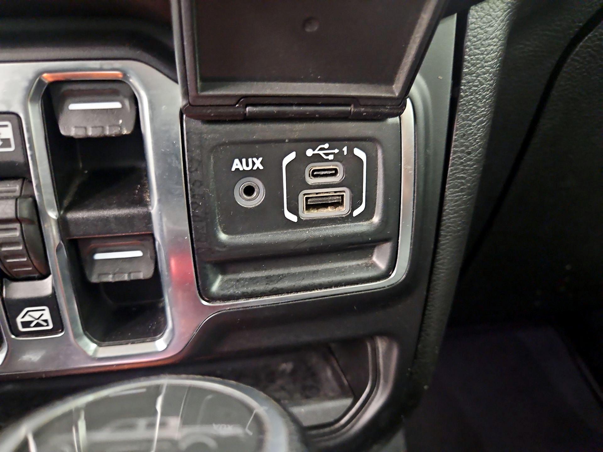 Thumbnail: 2021 Jeep Gladiator - 16