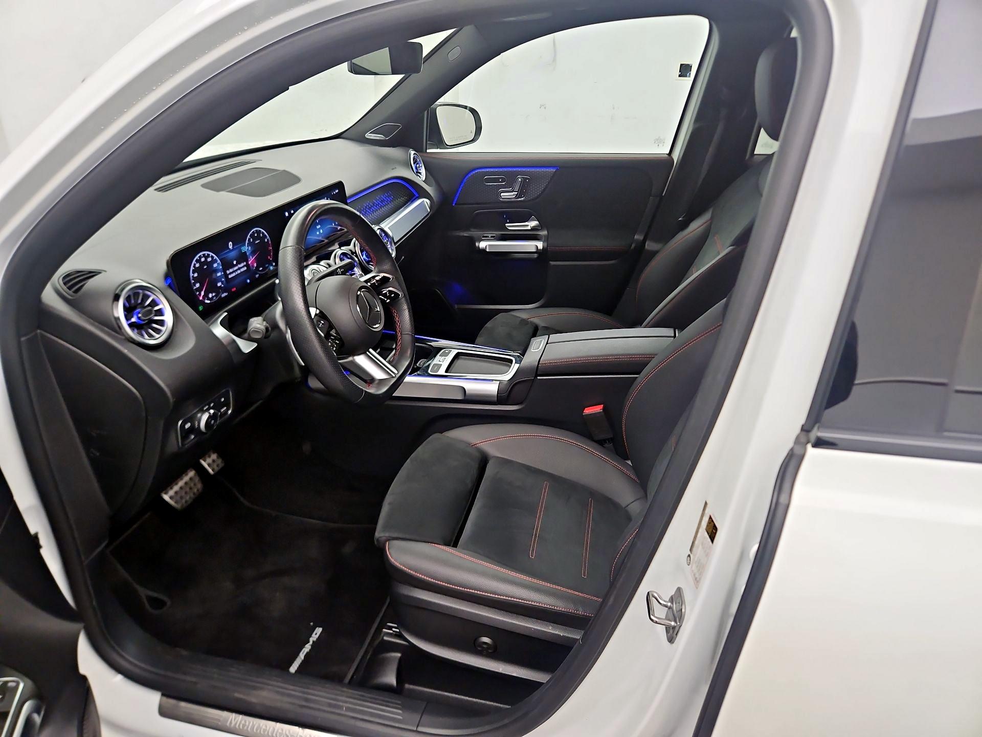 Thumbnail: 2025 Mercedes-Benz GLB - 11