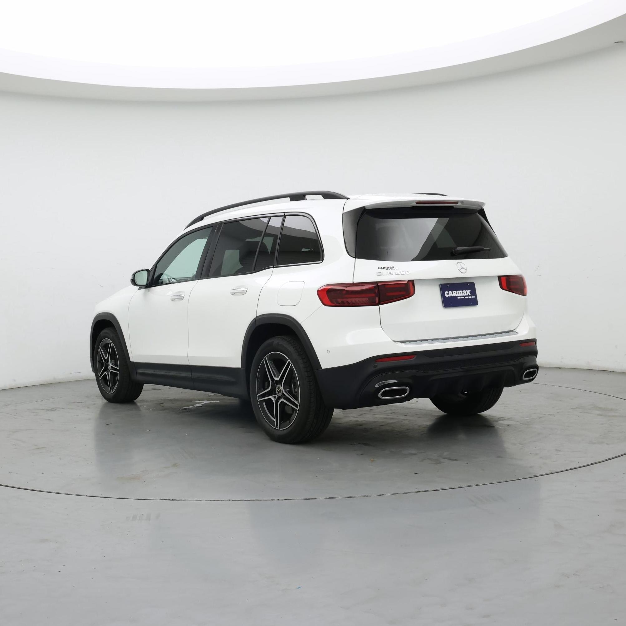 Thumbnail: 2025 Mercedes-Benz GLB - 2