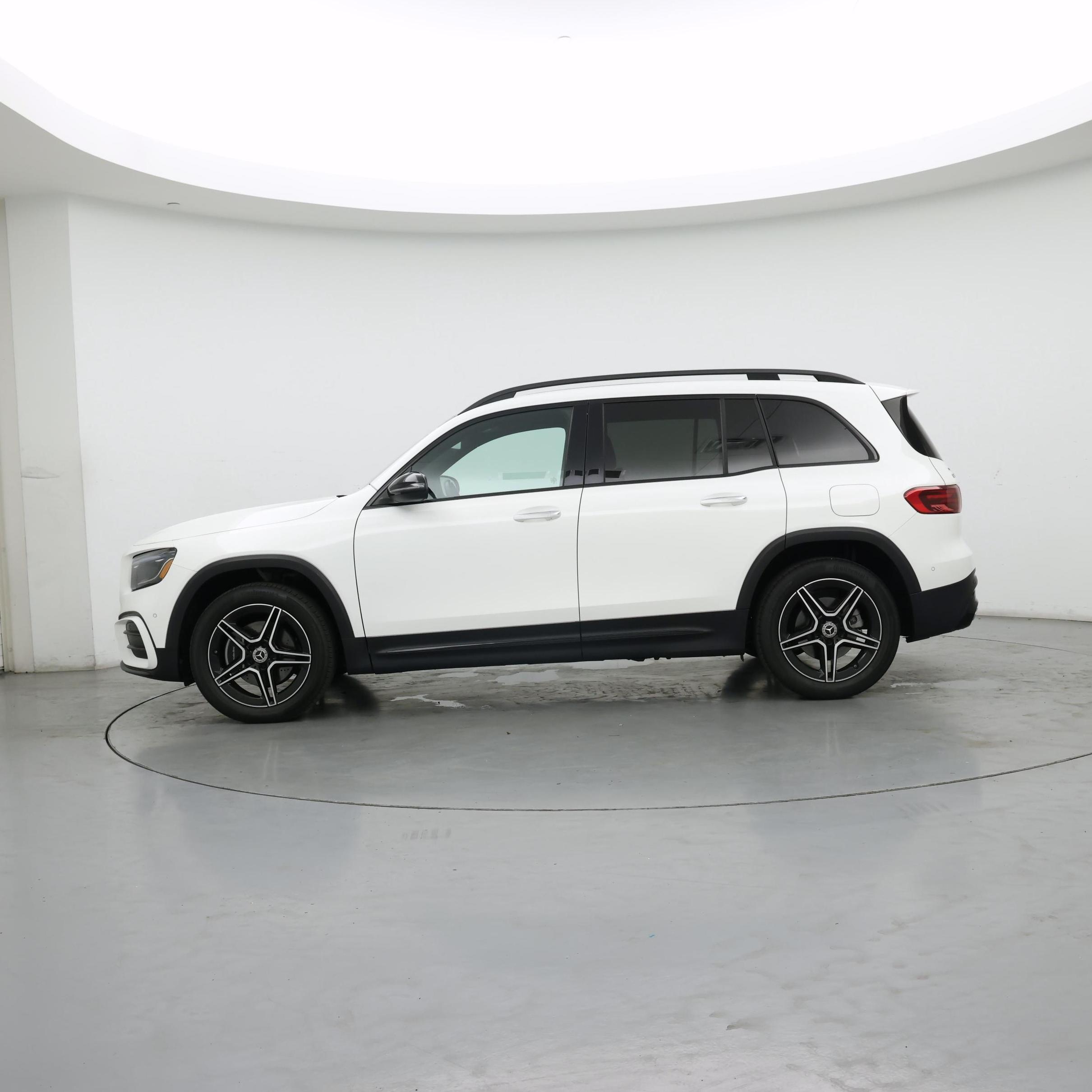 Thumbnail: 2025 Mercedes-Benz GLB - 3