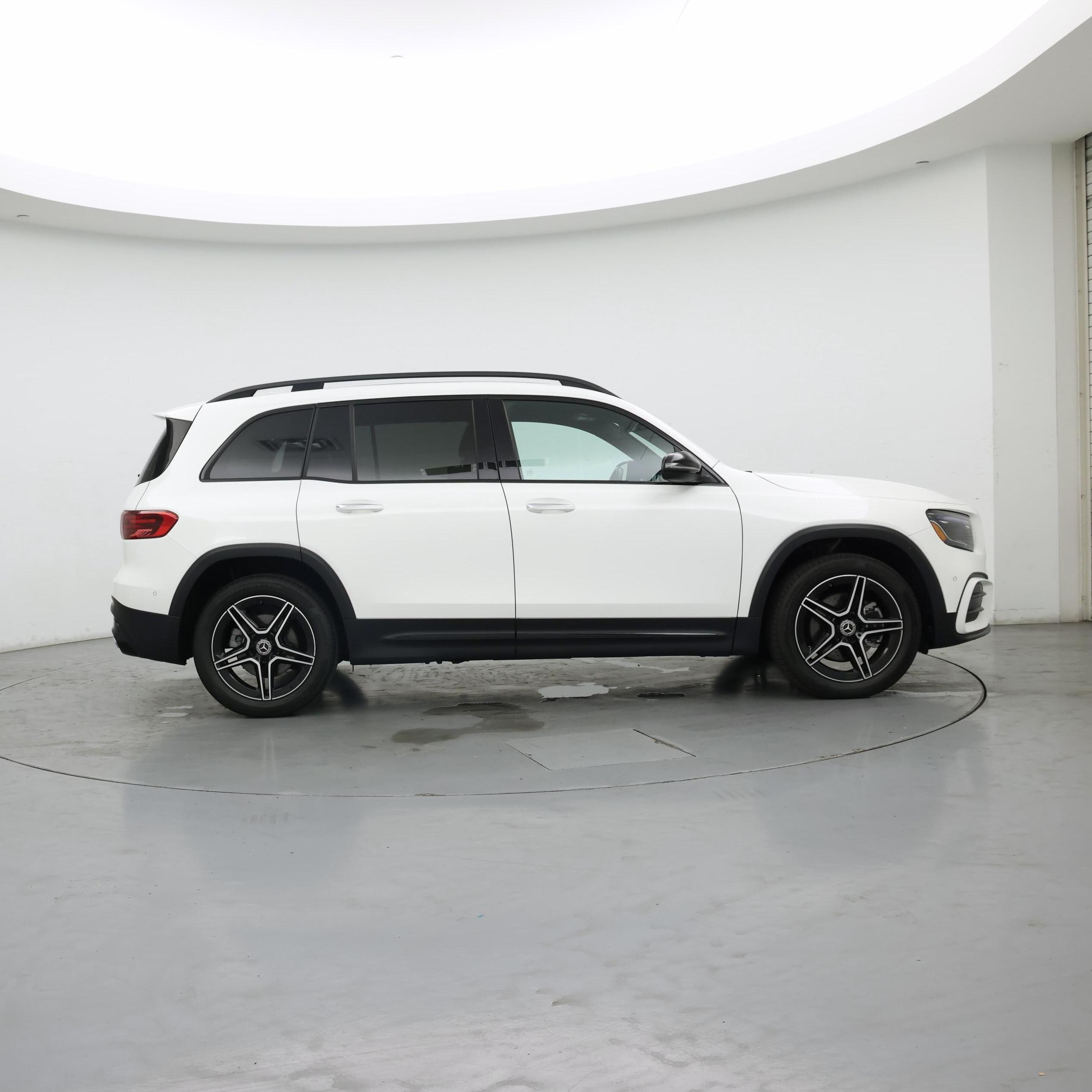 Thumbnail: 2025 Mercedes-Benz GLB - 7