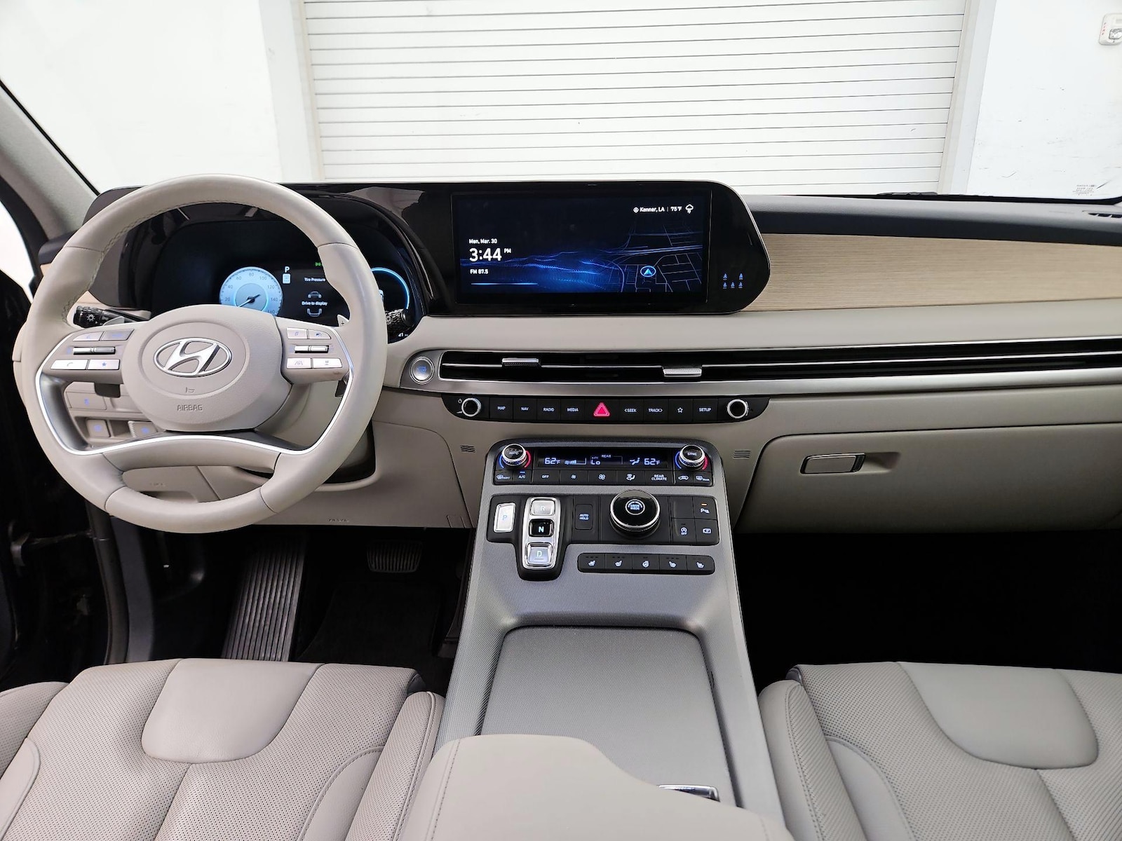 2023 Hyundai Palisade Limited - Photo 10