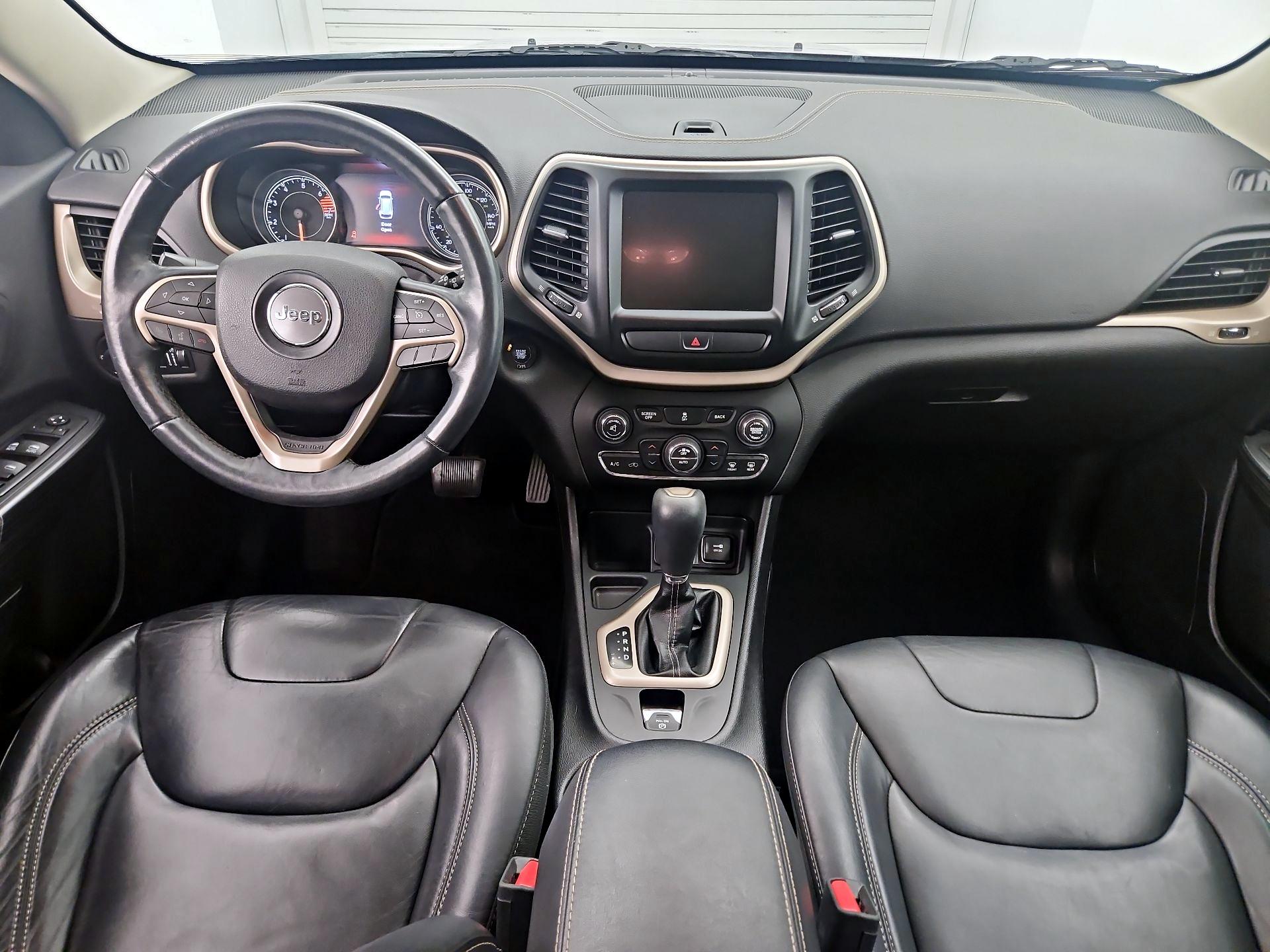 Thumbnail: 2017 Jeep Cherokee - 9