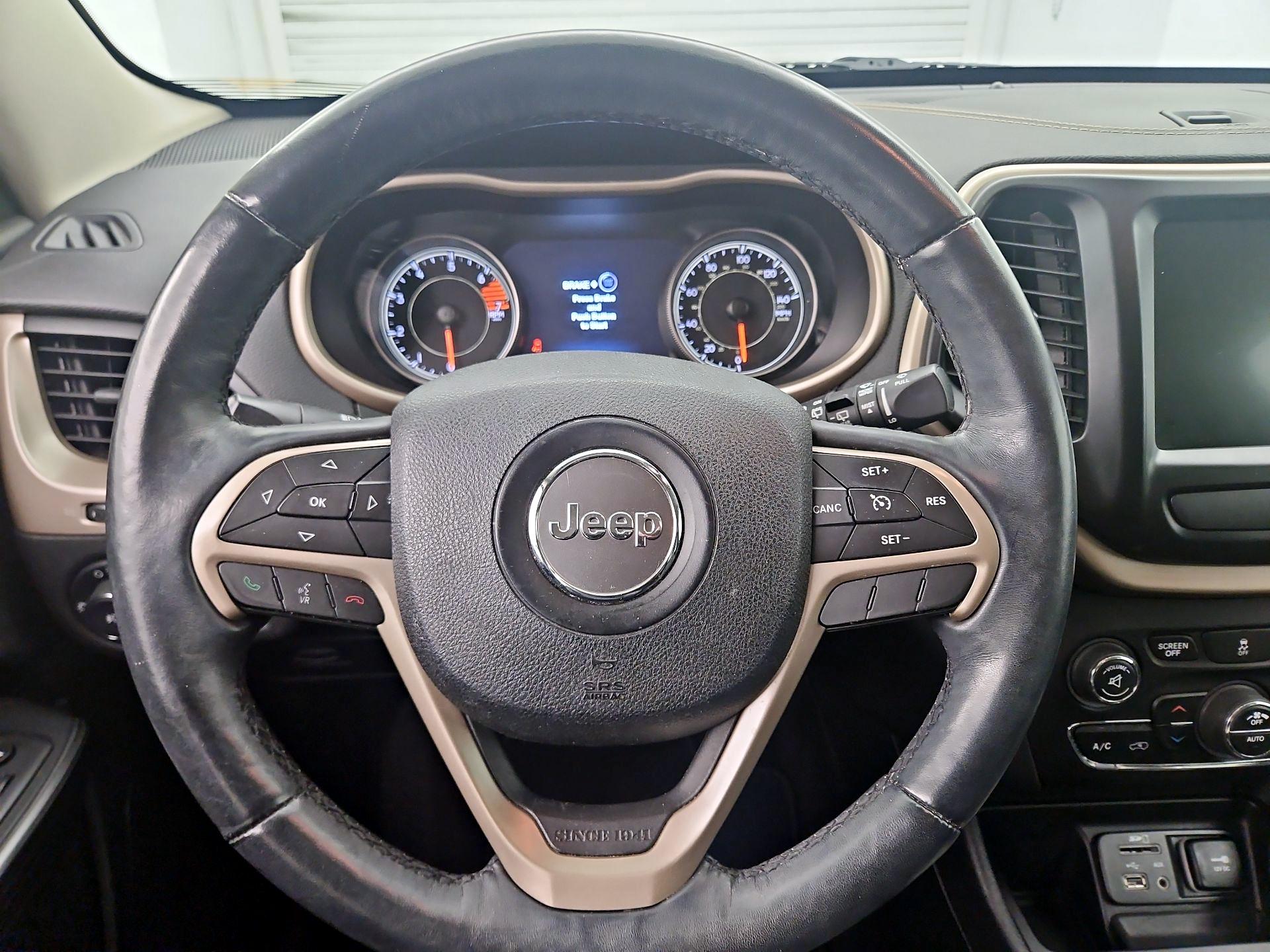 Thumbnail: 2017 Jeep Cherokee - 10