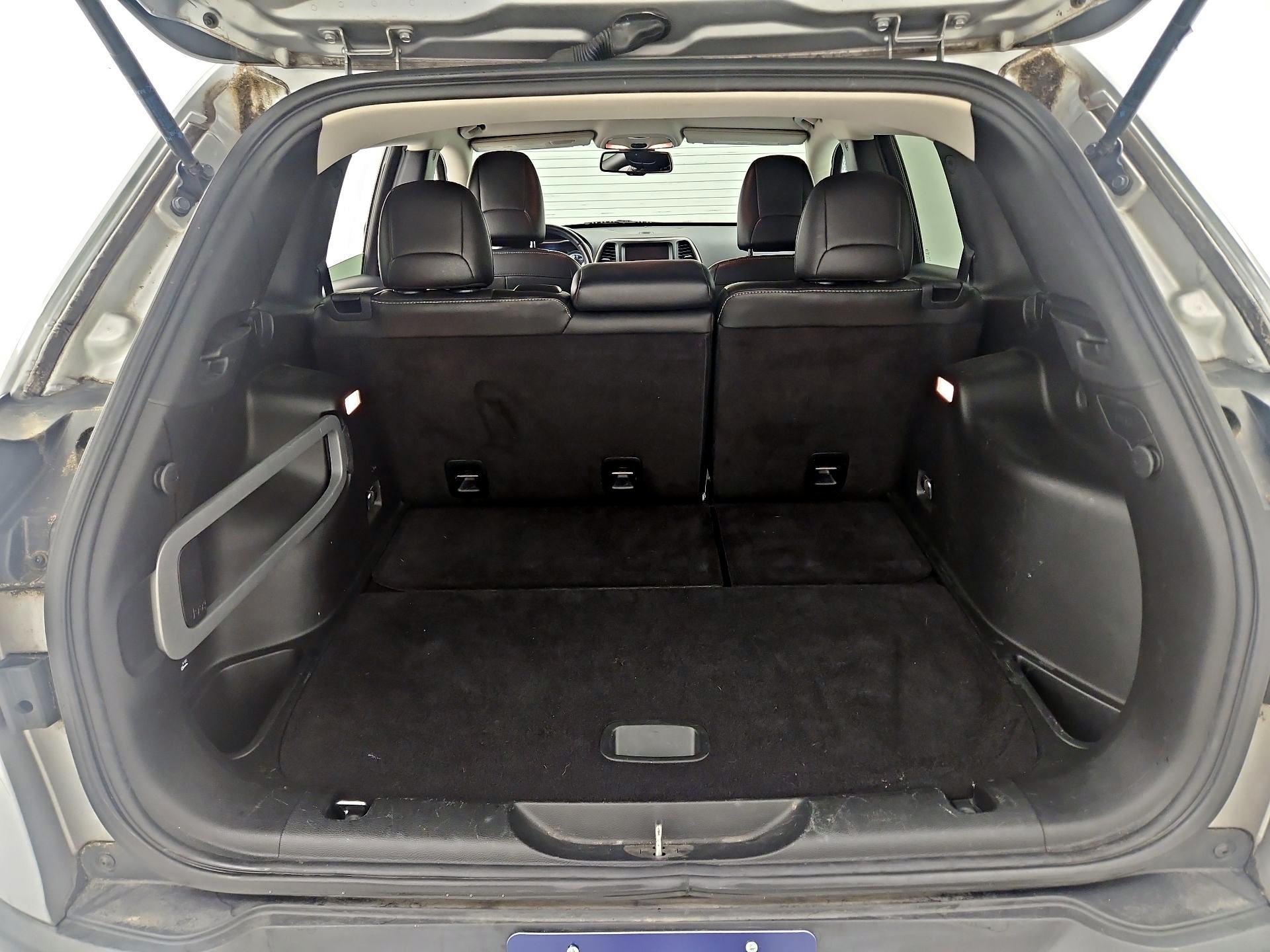 Thumbnail: 2017 Jeep Cherokee - 20