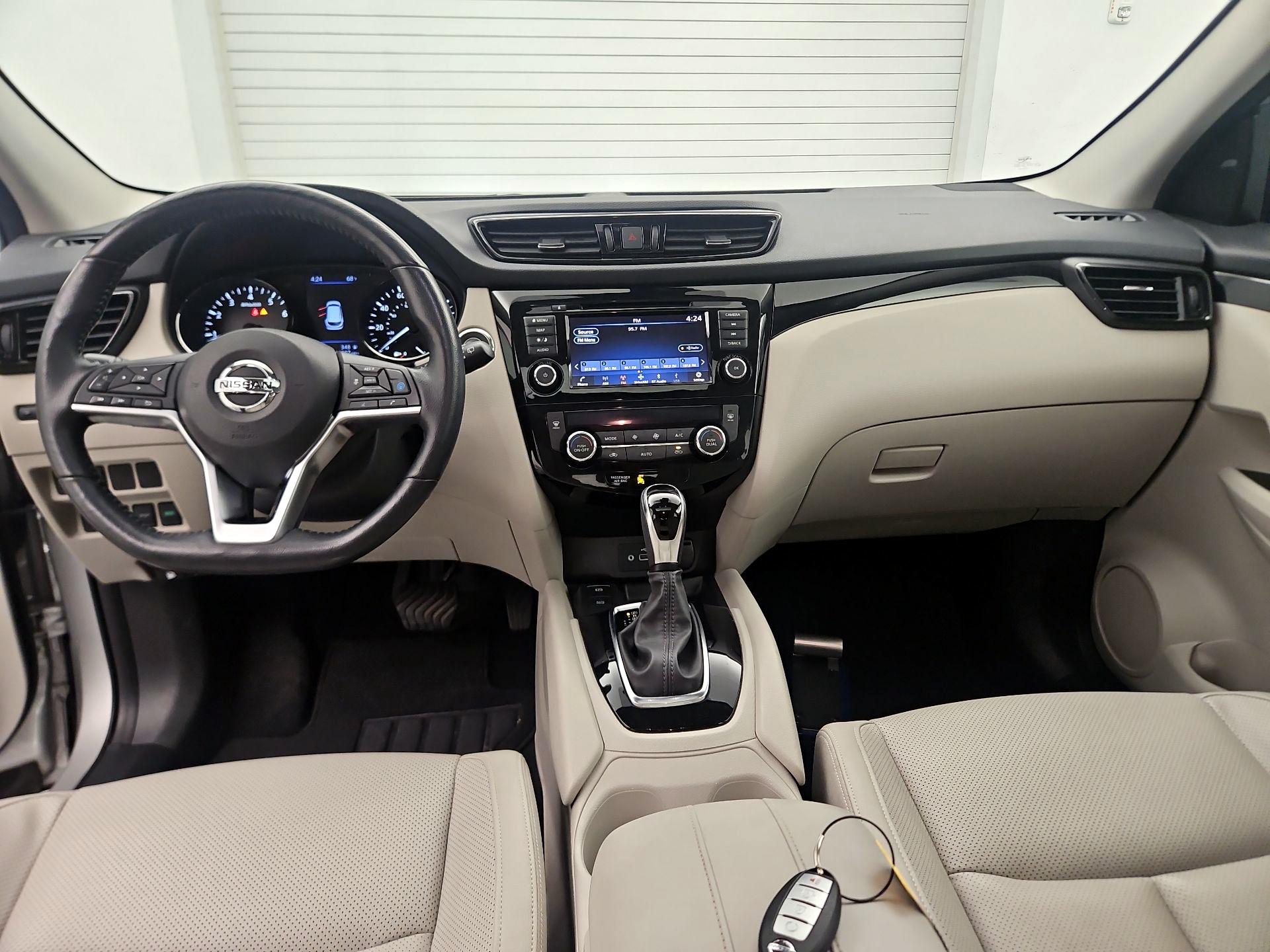 Thumbnail: 2021 Nissan Rogue Sport - 9