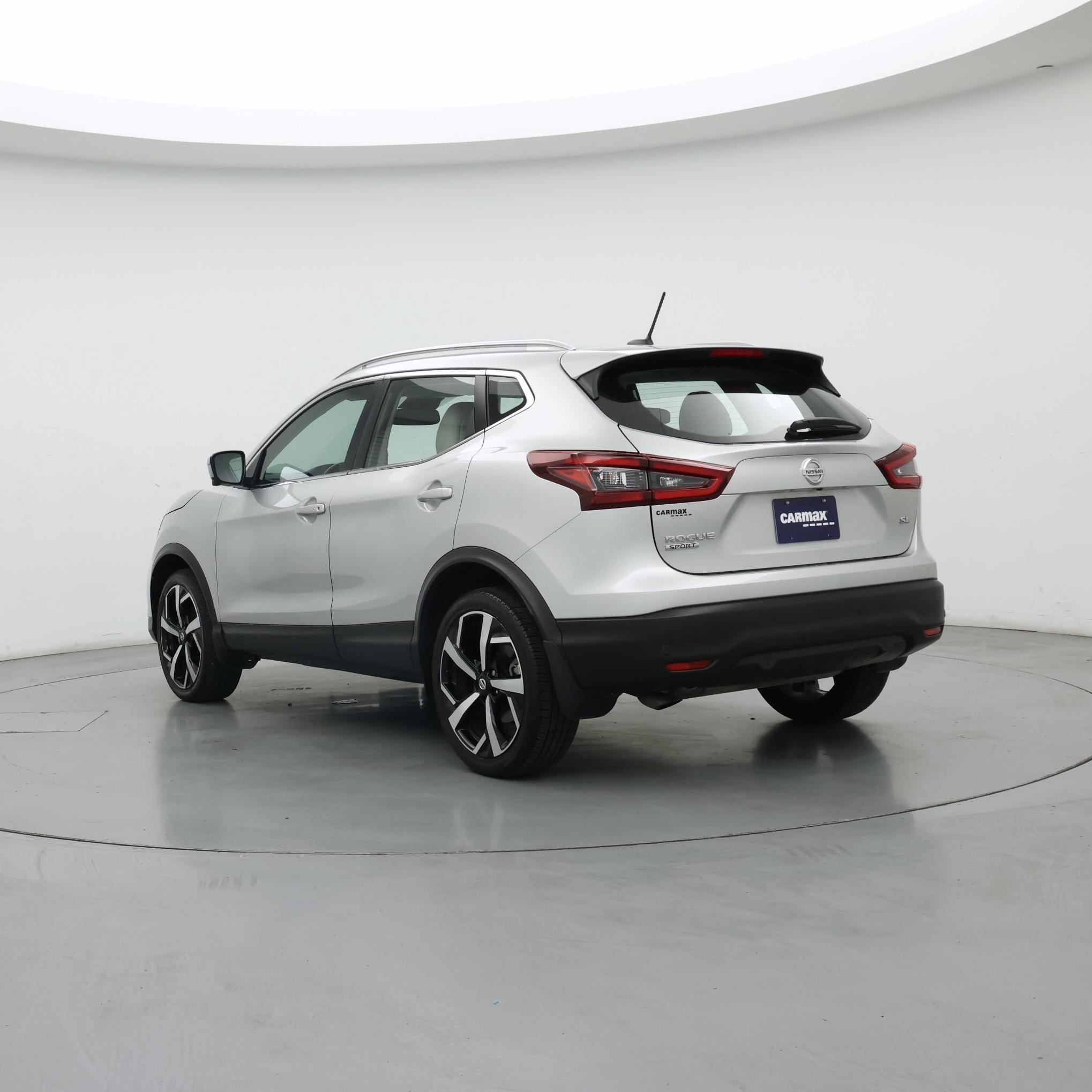 Thumbnail: 2021 Nissan Rogue Sport - 2