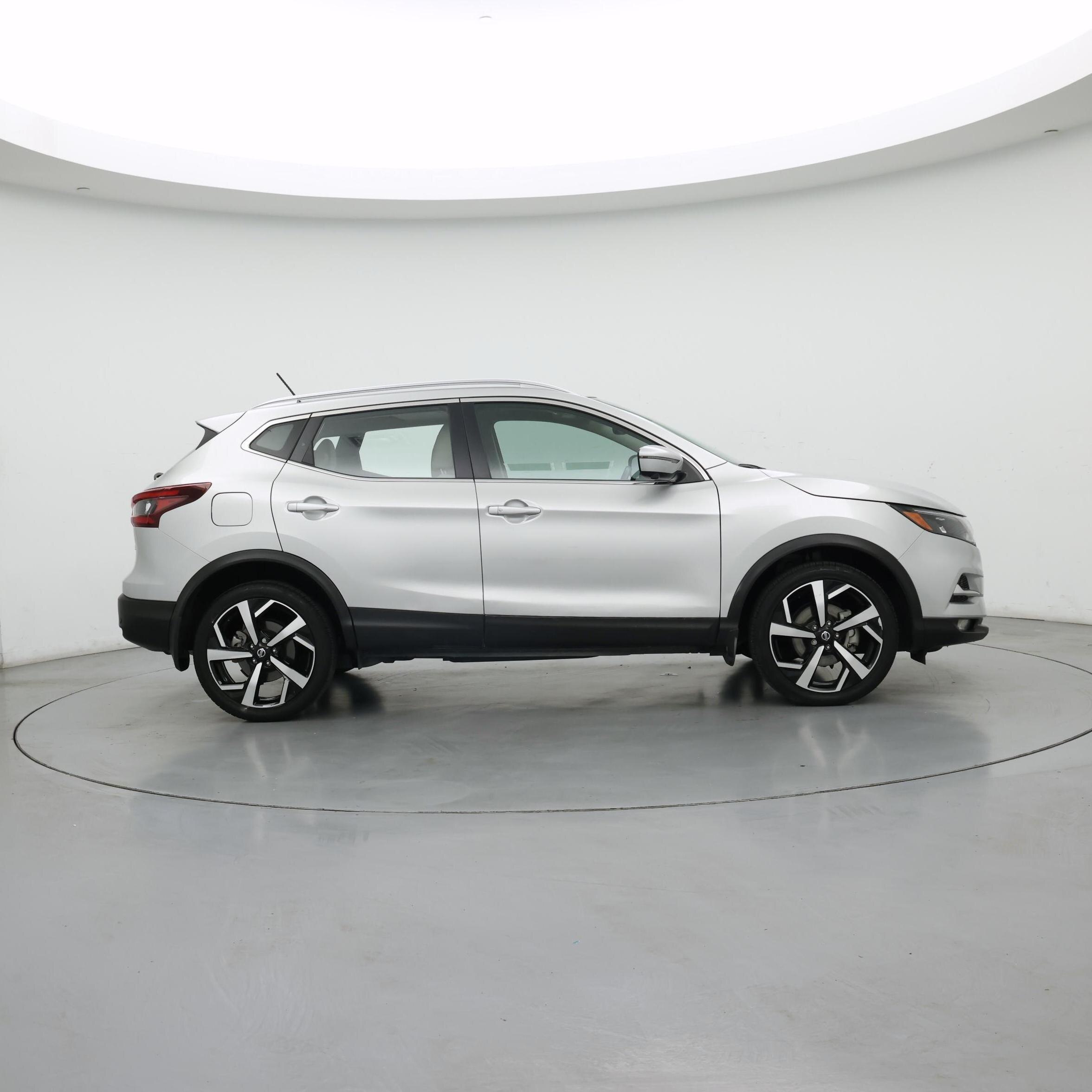 Thumbnail: 2021 Nissan Rogue Sport - 7