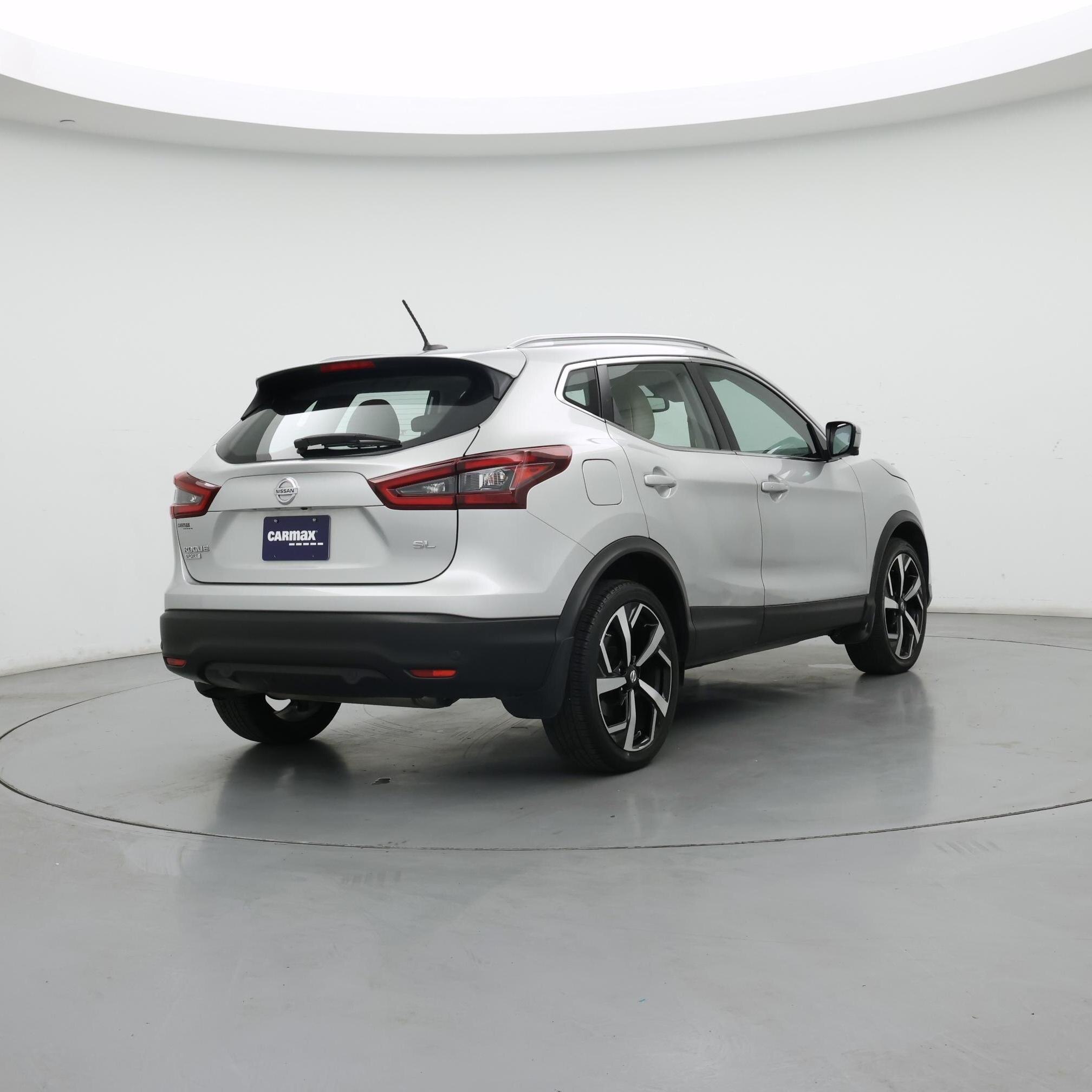 Thumbnail: 2021 Nissan Rogue Sport - 8