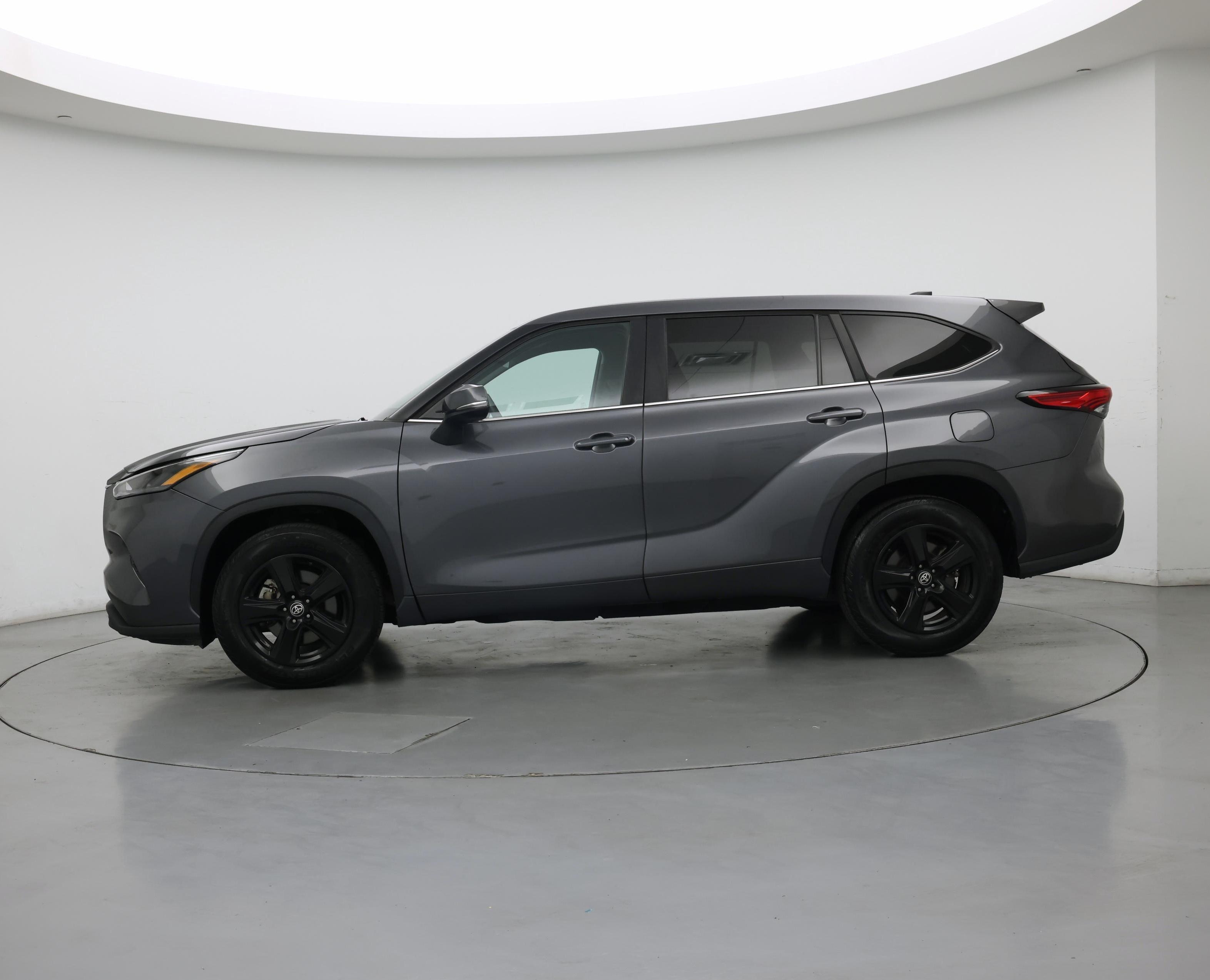Thumbnail: 2023 Toyota Highlander - 3