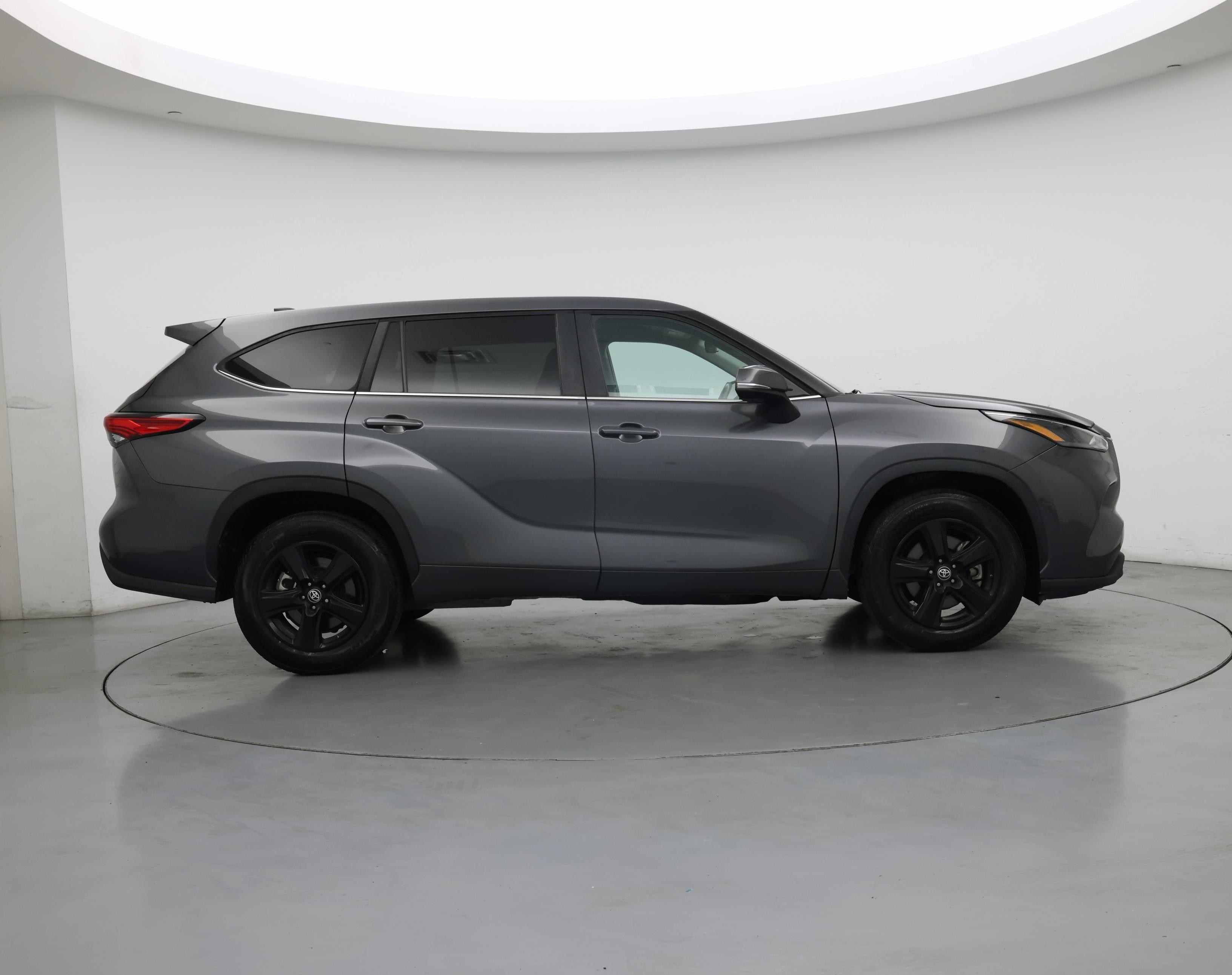 Thumbnail: 2023 Toyota Highlander - 7