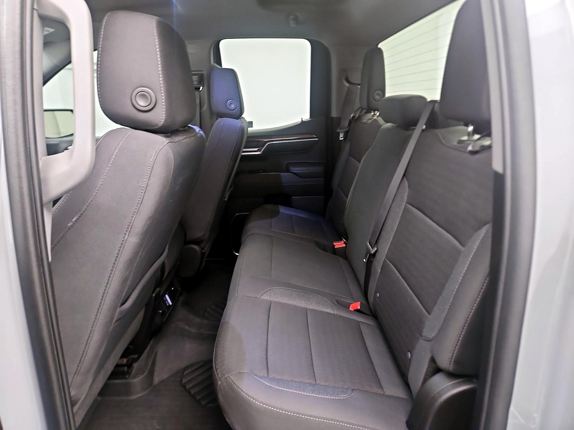 Thumbnail: 2024 Chevrolet Silverado 1500 - 18