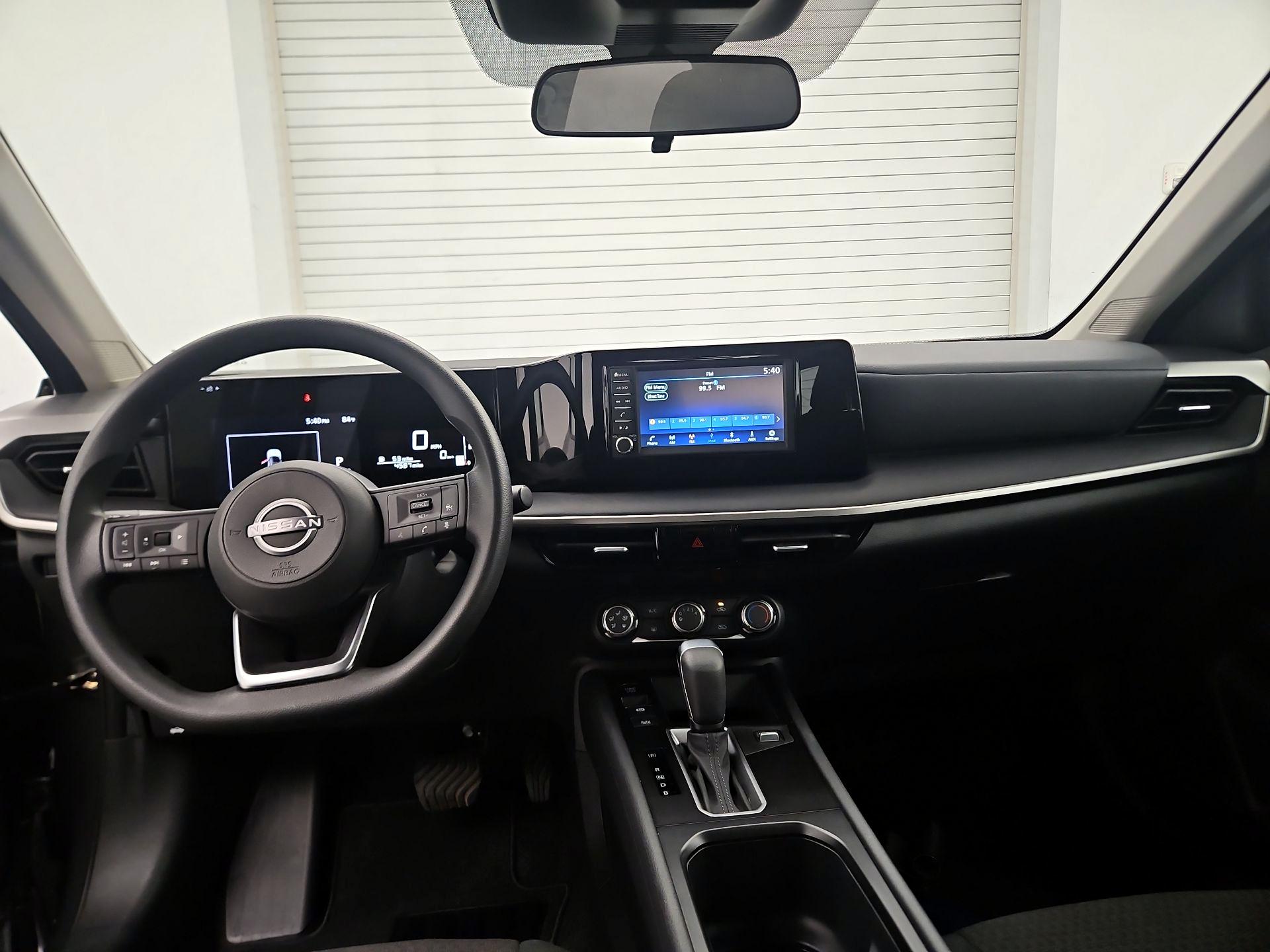 Thumbnail: 2025 Nissan Kicks - 9