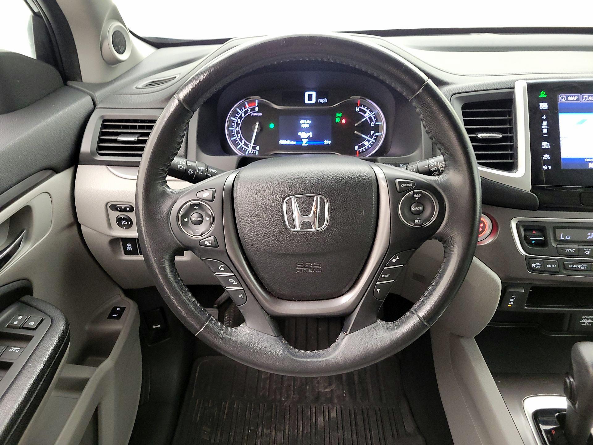 Thumbnail: 2016 Honda Pilot - 10