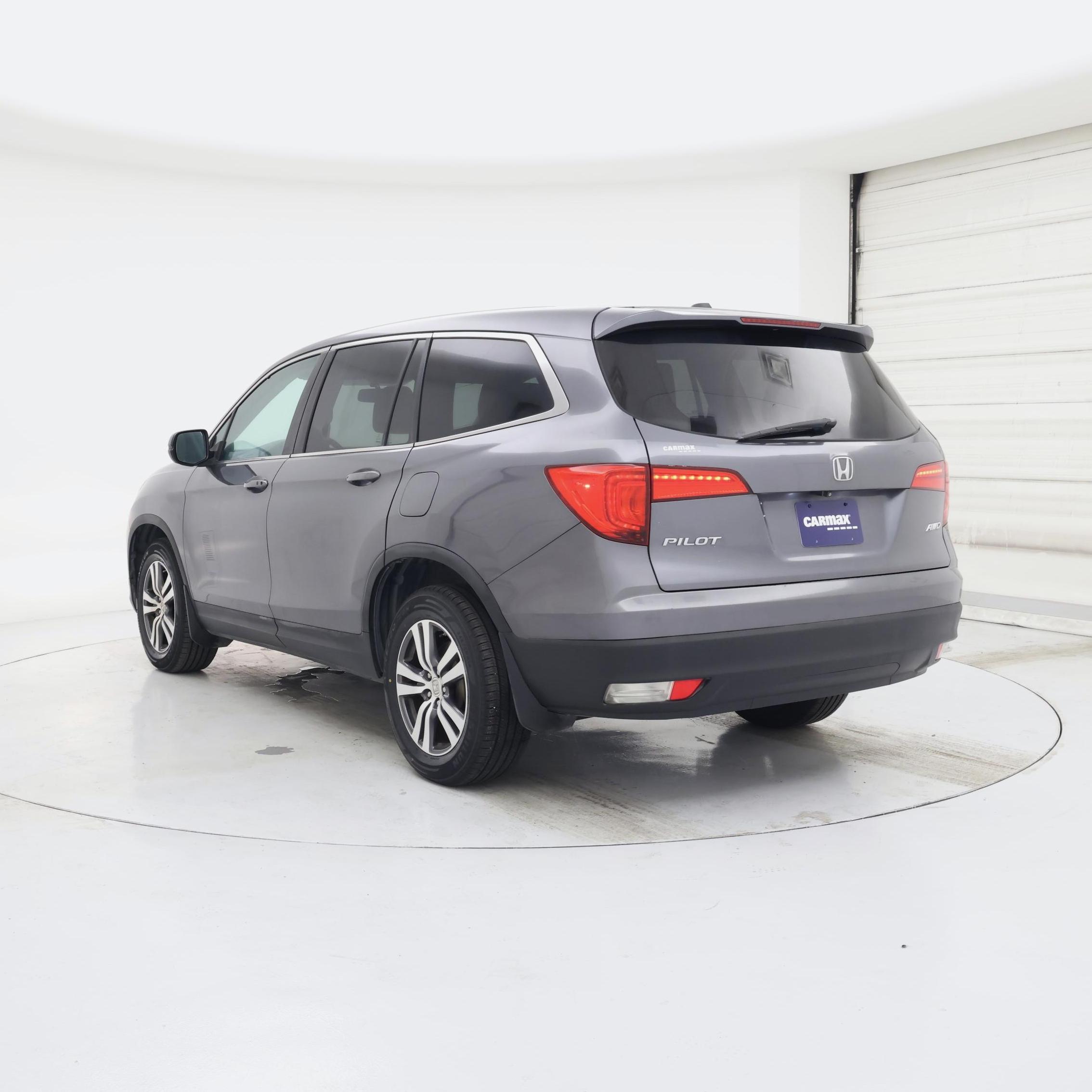 Thumbnail: 2016 Honda Pilot - 2