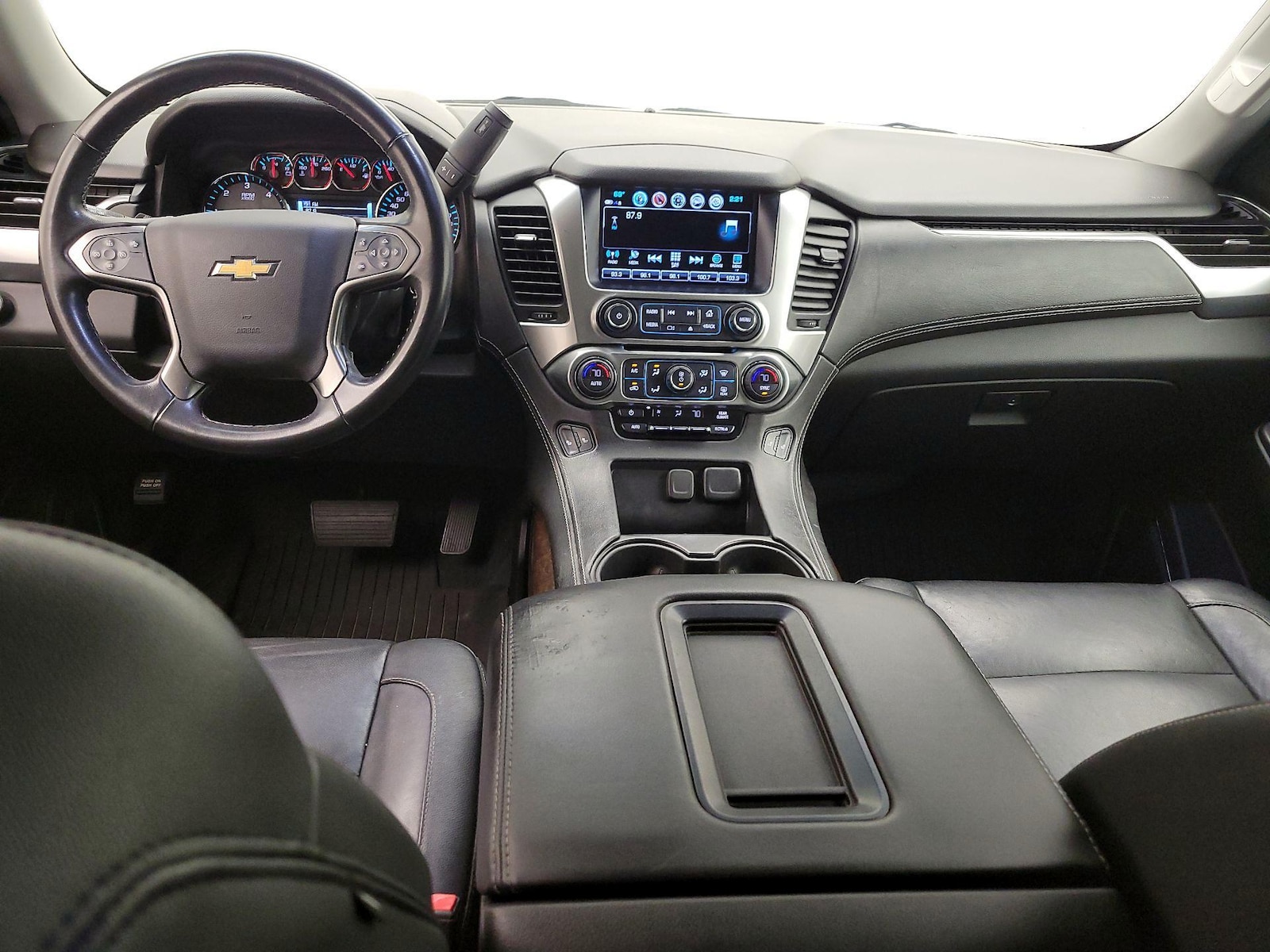 2019 Chevrolet Tahoe LT - Photo 10