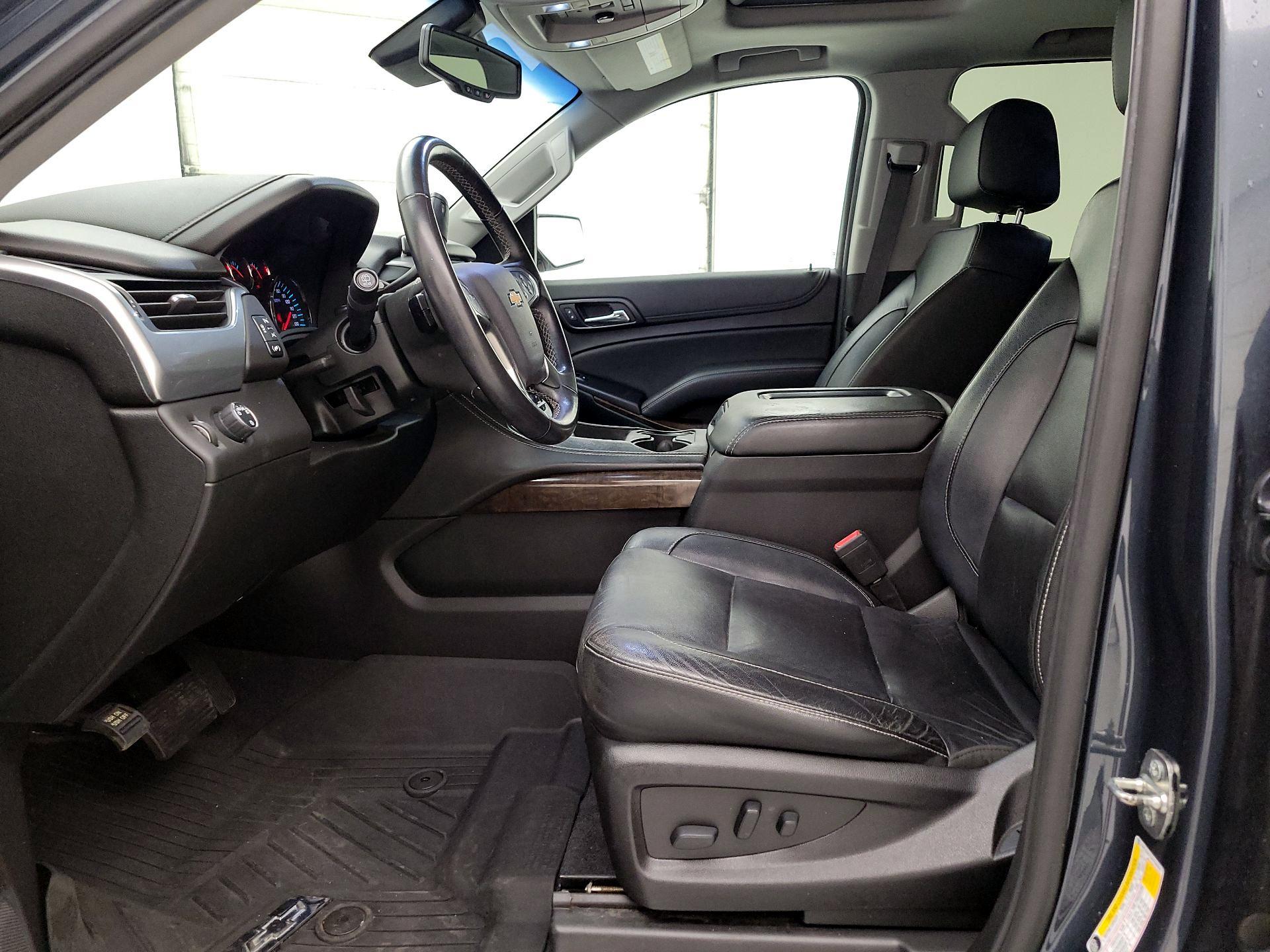 Thumbnail: 2019 Chevrolet Tahoe - 11